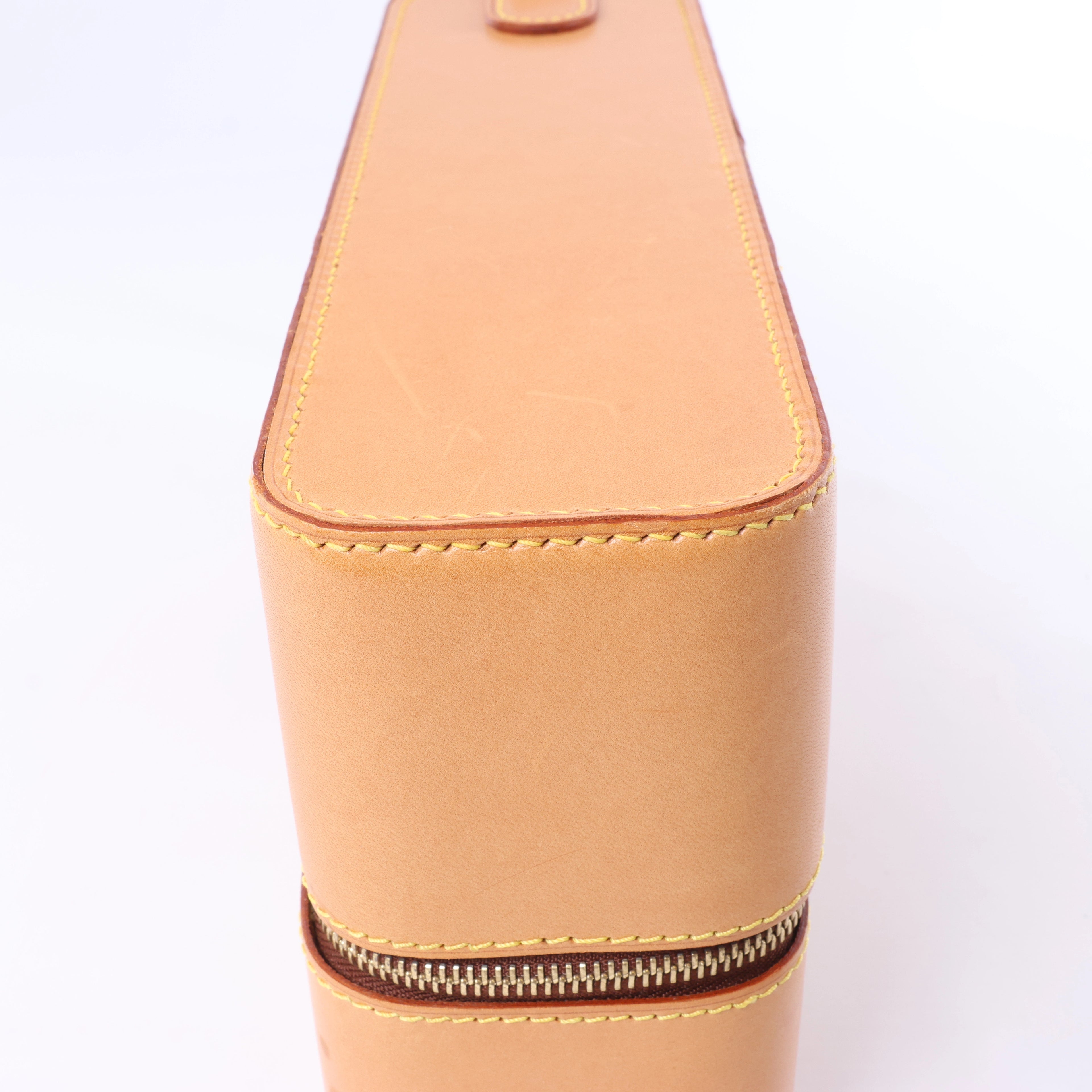 Louis Vuitton Nomad Wine Carrier Clutch in Brown M48110