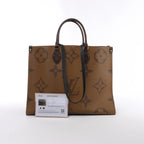 Louis Vuitton Giant Monogram Reverse On the Go MM en marrón M45321