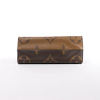 Louis Vuitton Giant Monogram Reverse On the Go MM en marrón M45321