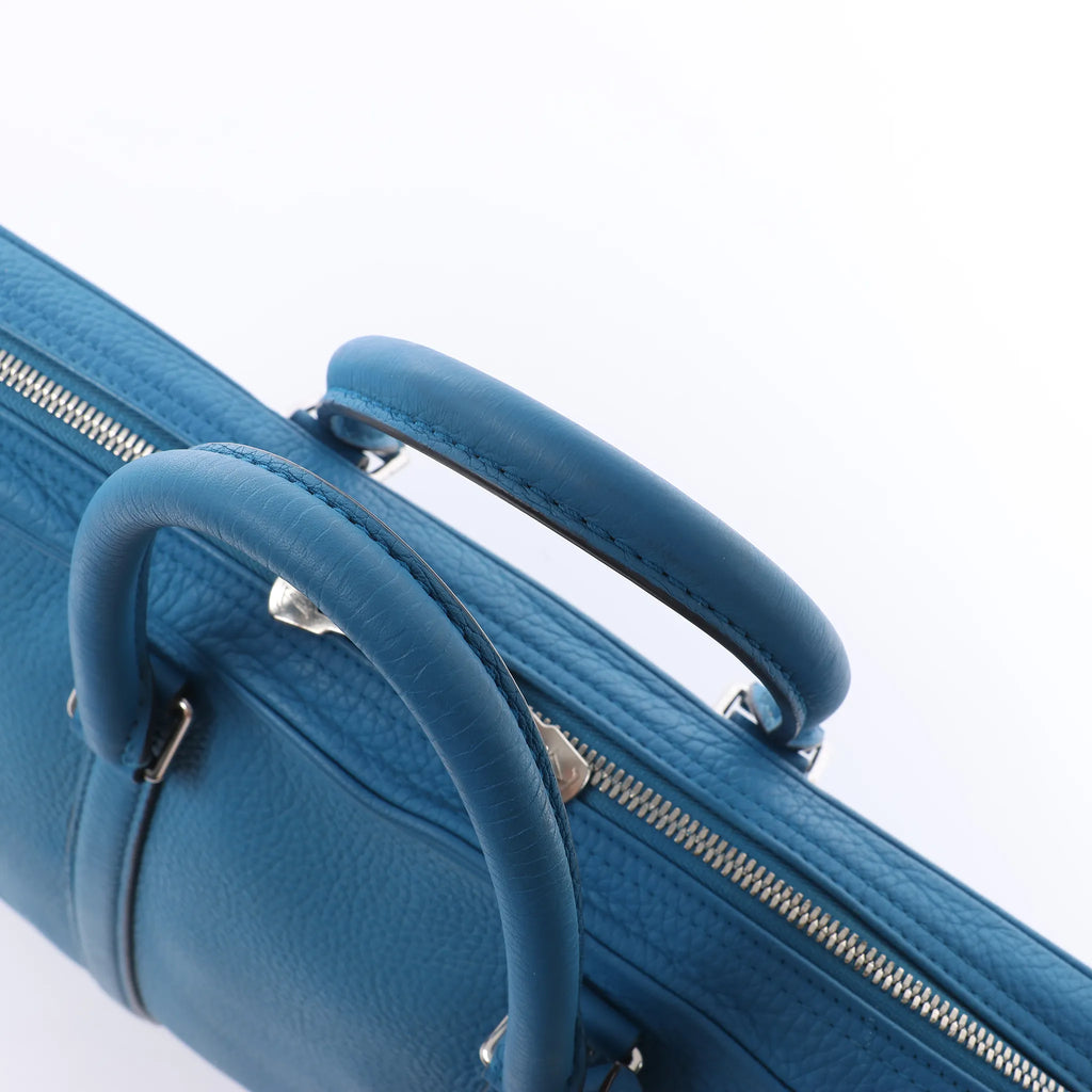 Louis Vuitton Porte Documents Voyages Cuir Taurillon Handbag in Blue M56000