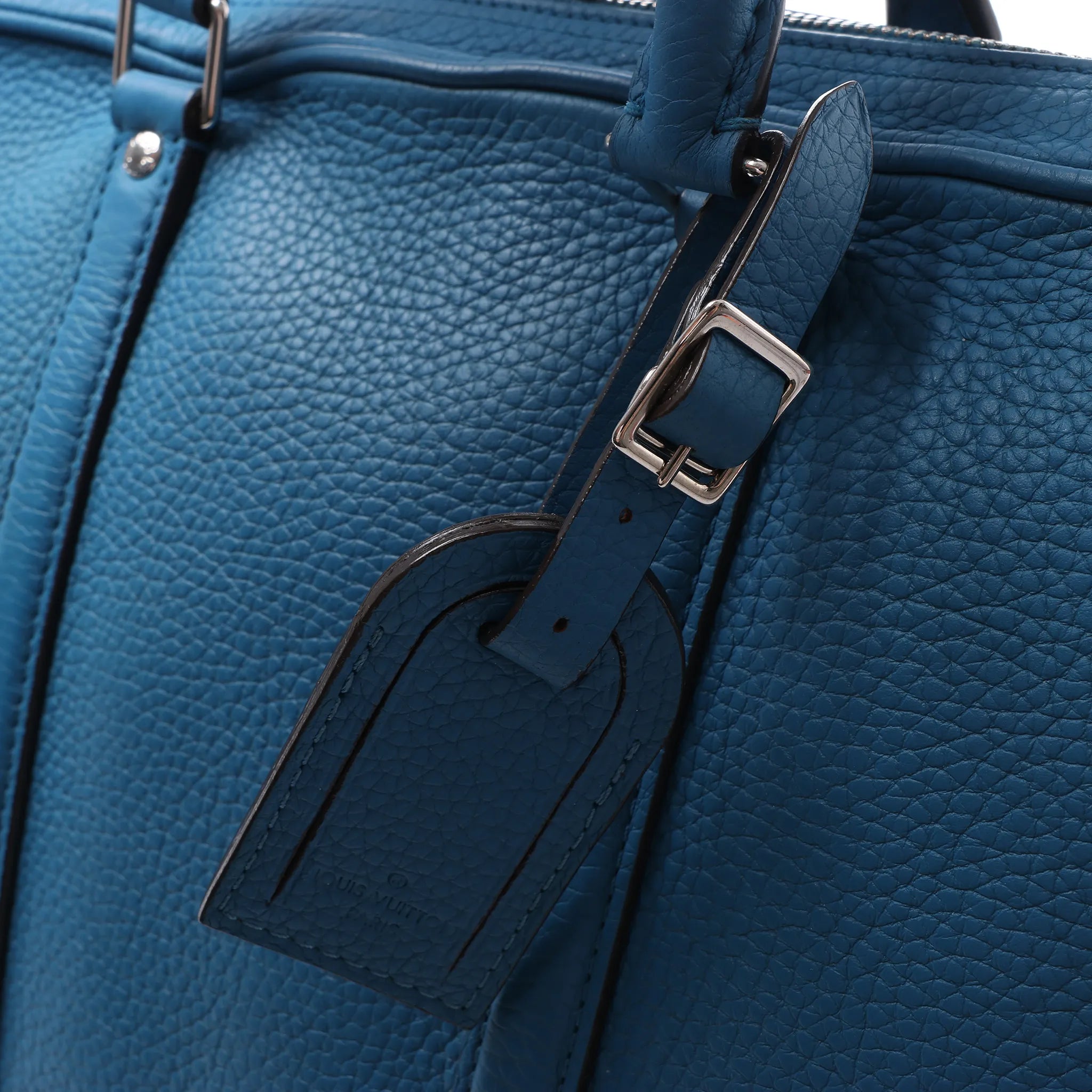 Louis Vuitton Porte Documents Voyages Cuir Taurillon Handbag in Blue M56000