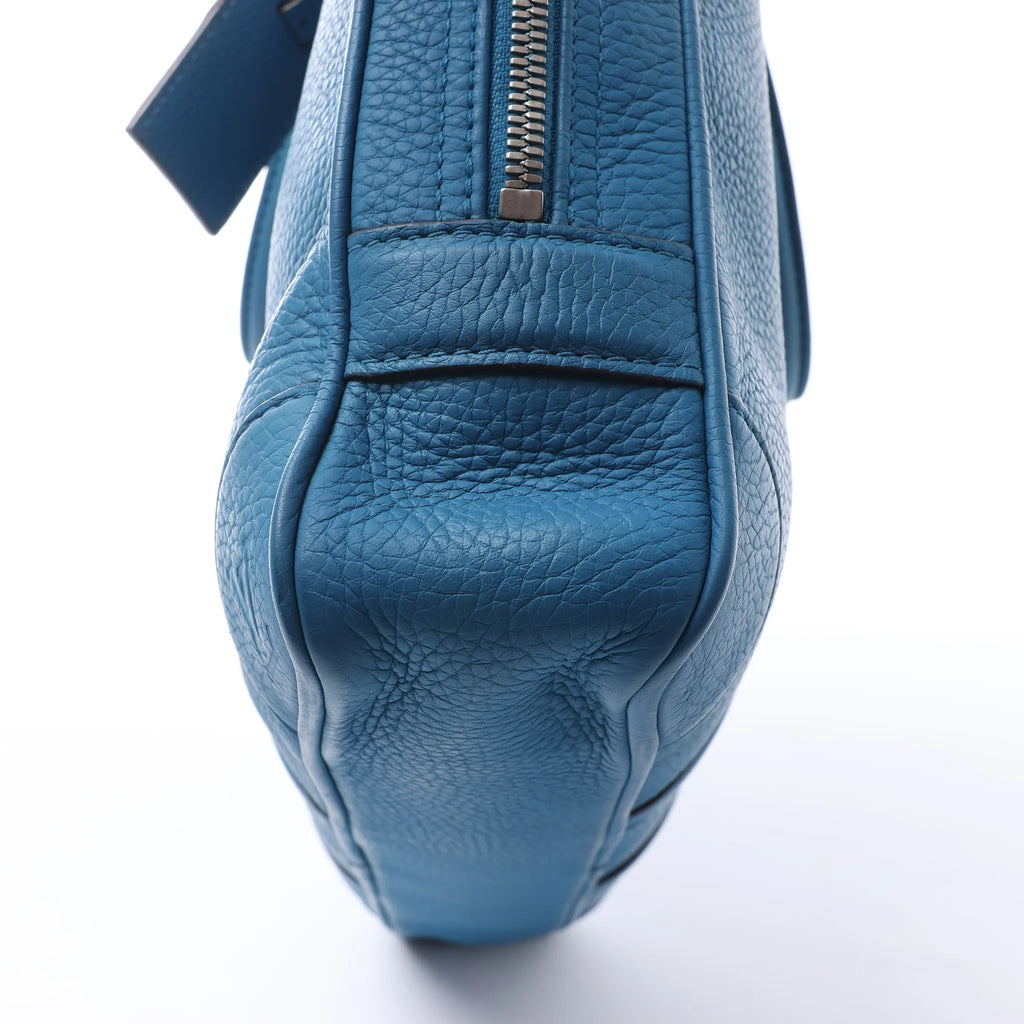 Louis Vuitton Porte Documents Voyages Cuir Taurillon Handbag in Blue M56000