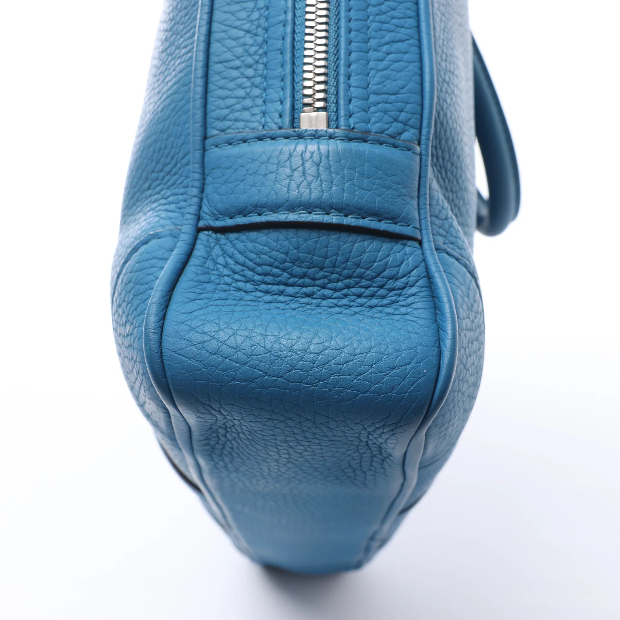 Louis Vuitton Porte Documents Voyages Cuir Taurillon Handbag in Blue M56000