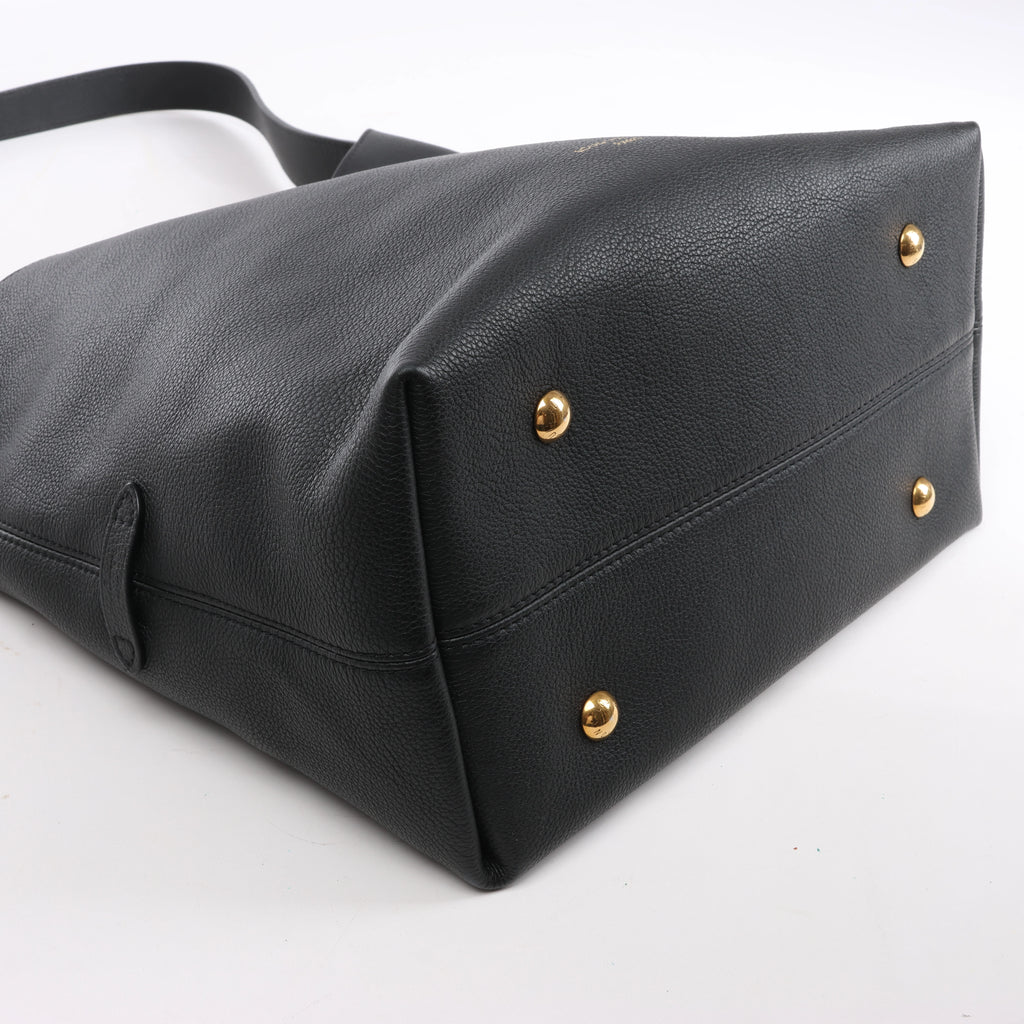 Louis Vuitton Lowkey Hobo MM Shoulder Bag in Black M24856