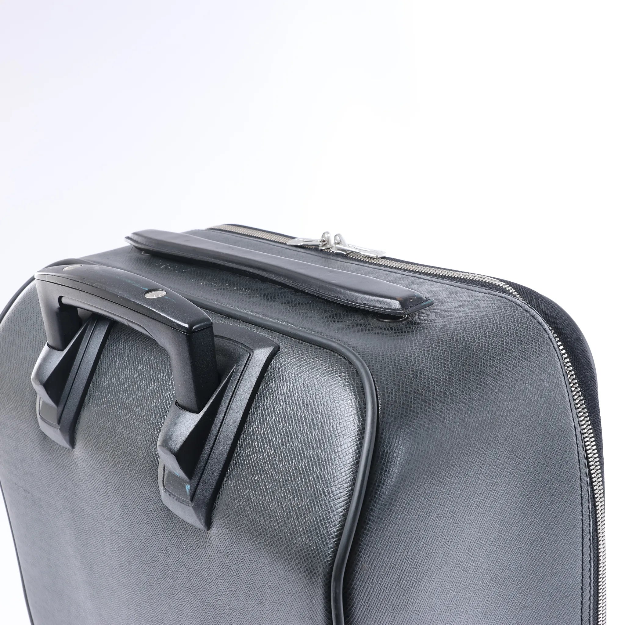 Louis Vuitton Pegase 45 Taiga Leather Travel Bag in Green M23302