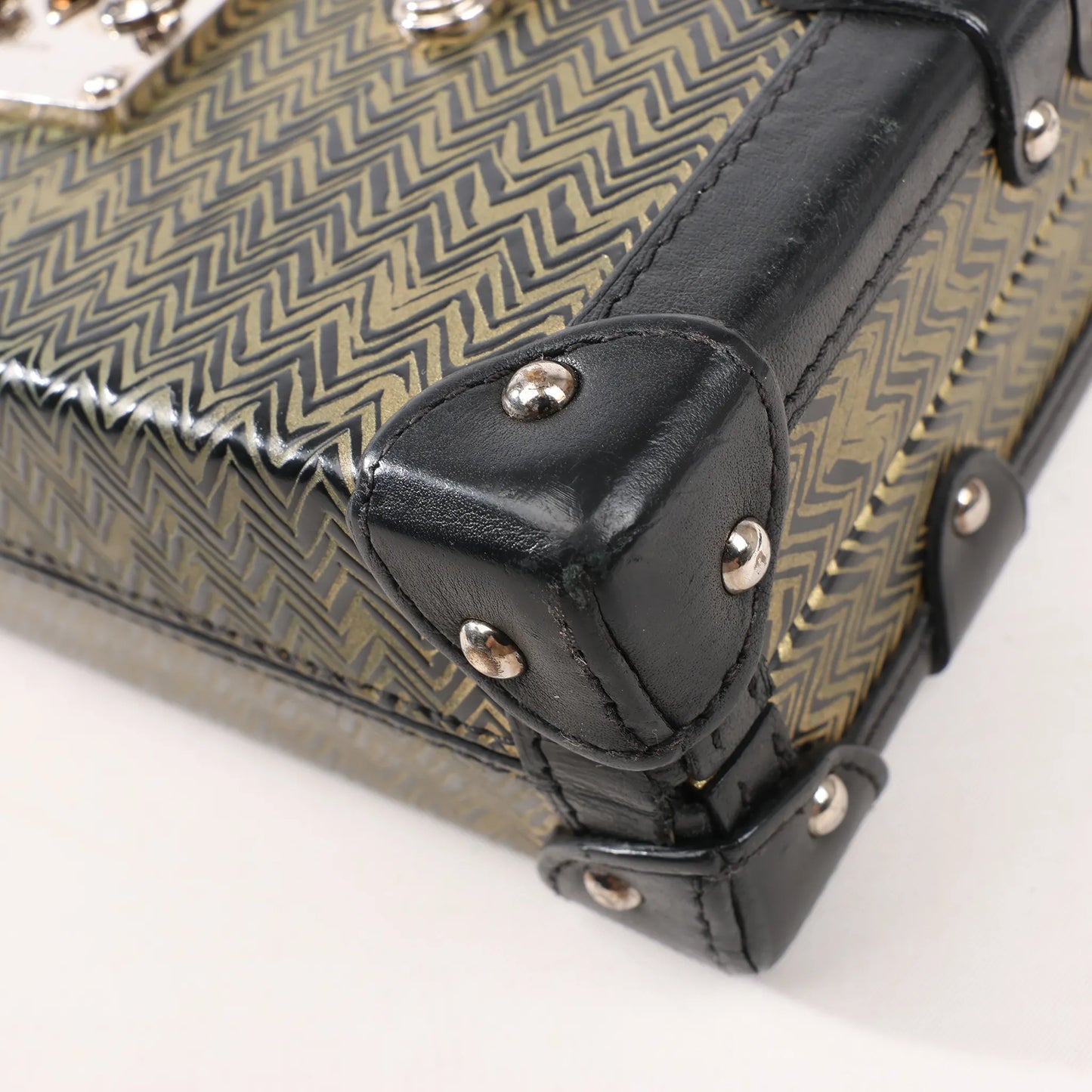 Louis Vuitton Petite Mull Epi Leather Shoulder Bag in Gold x Black M51928