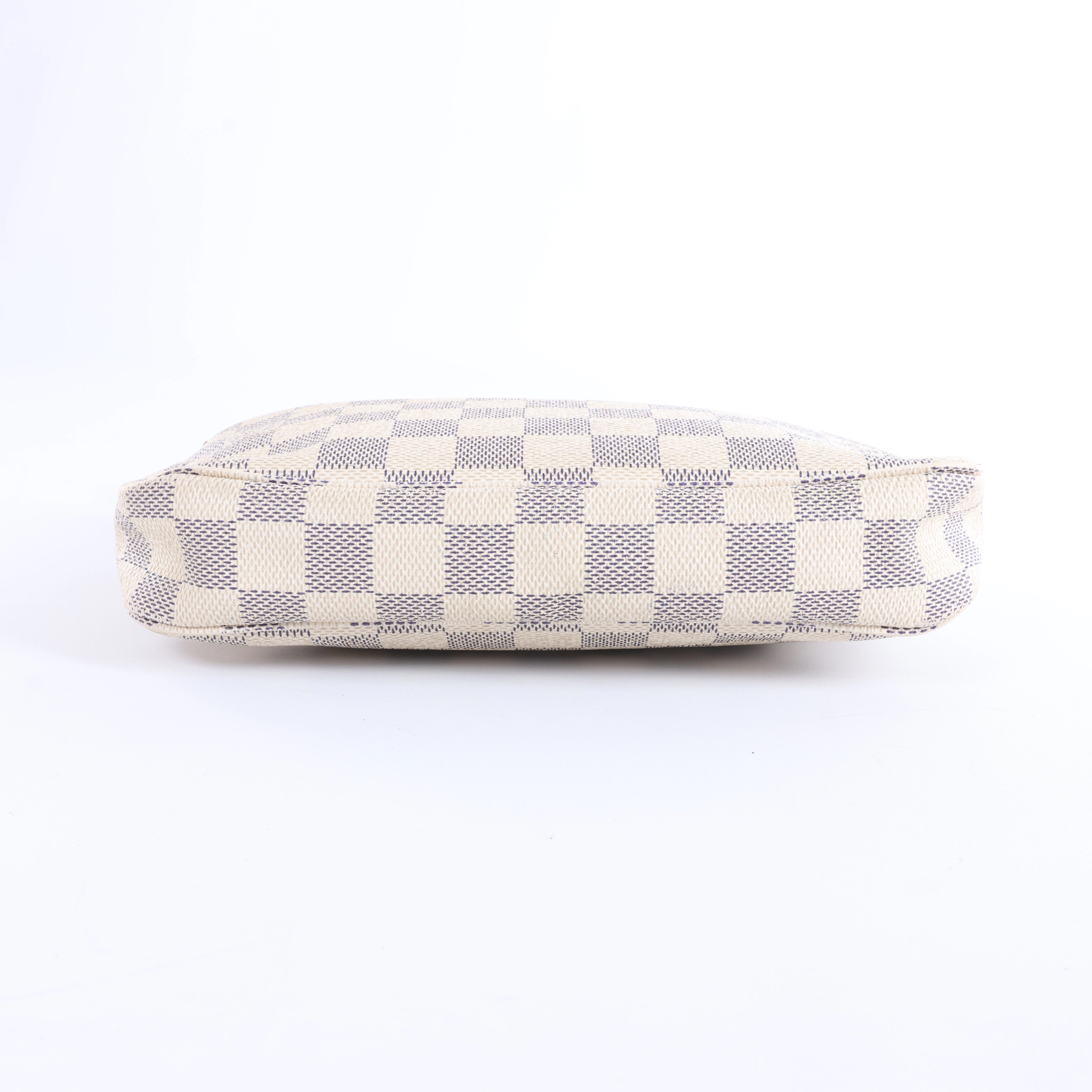 Louis Vuitton Pochette Accessoire Damier Azur Handbag in Beige N51986
