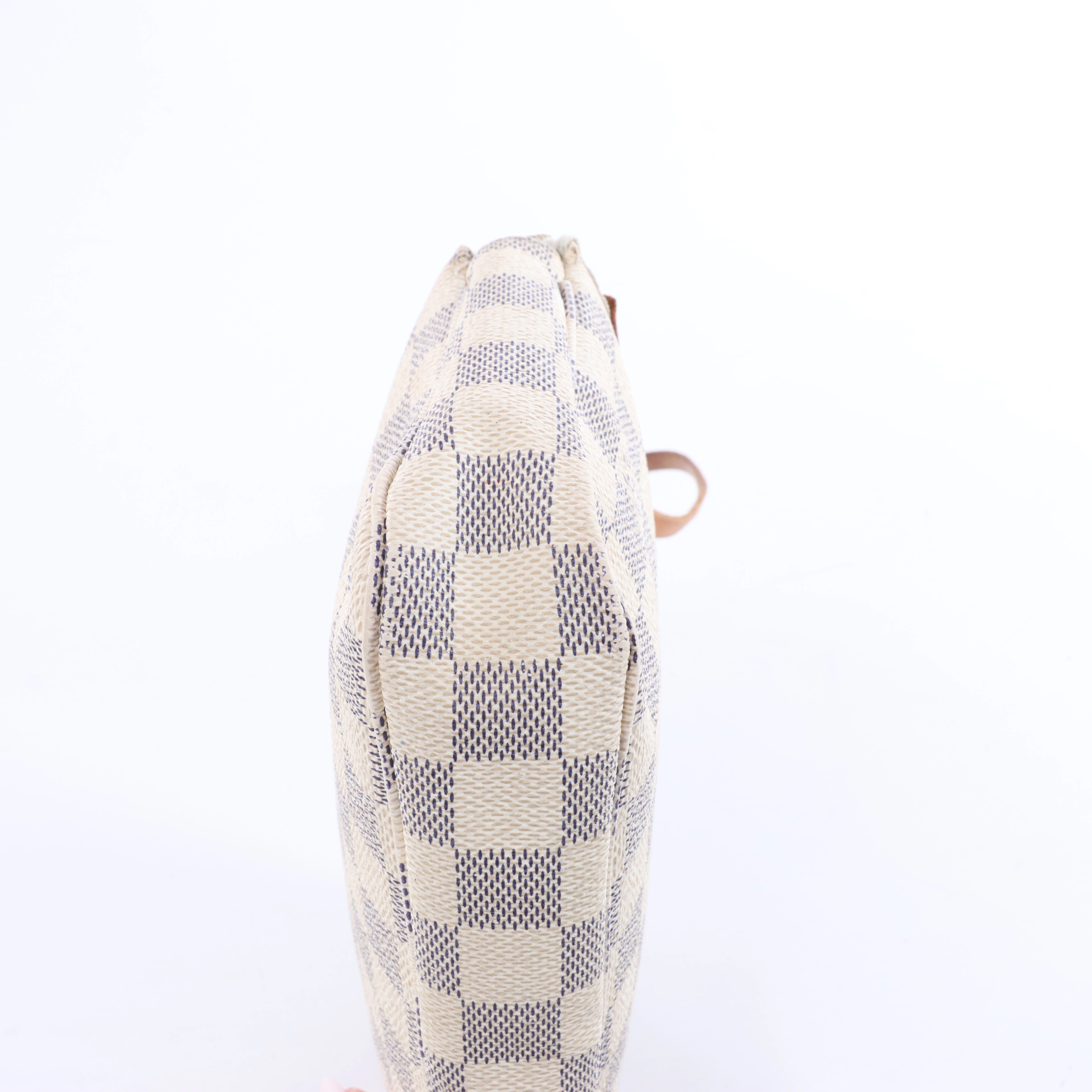 Louis Vuitton Pochette Accessoire Damier Azur Handbag in Beige N51986
