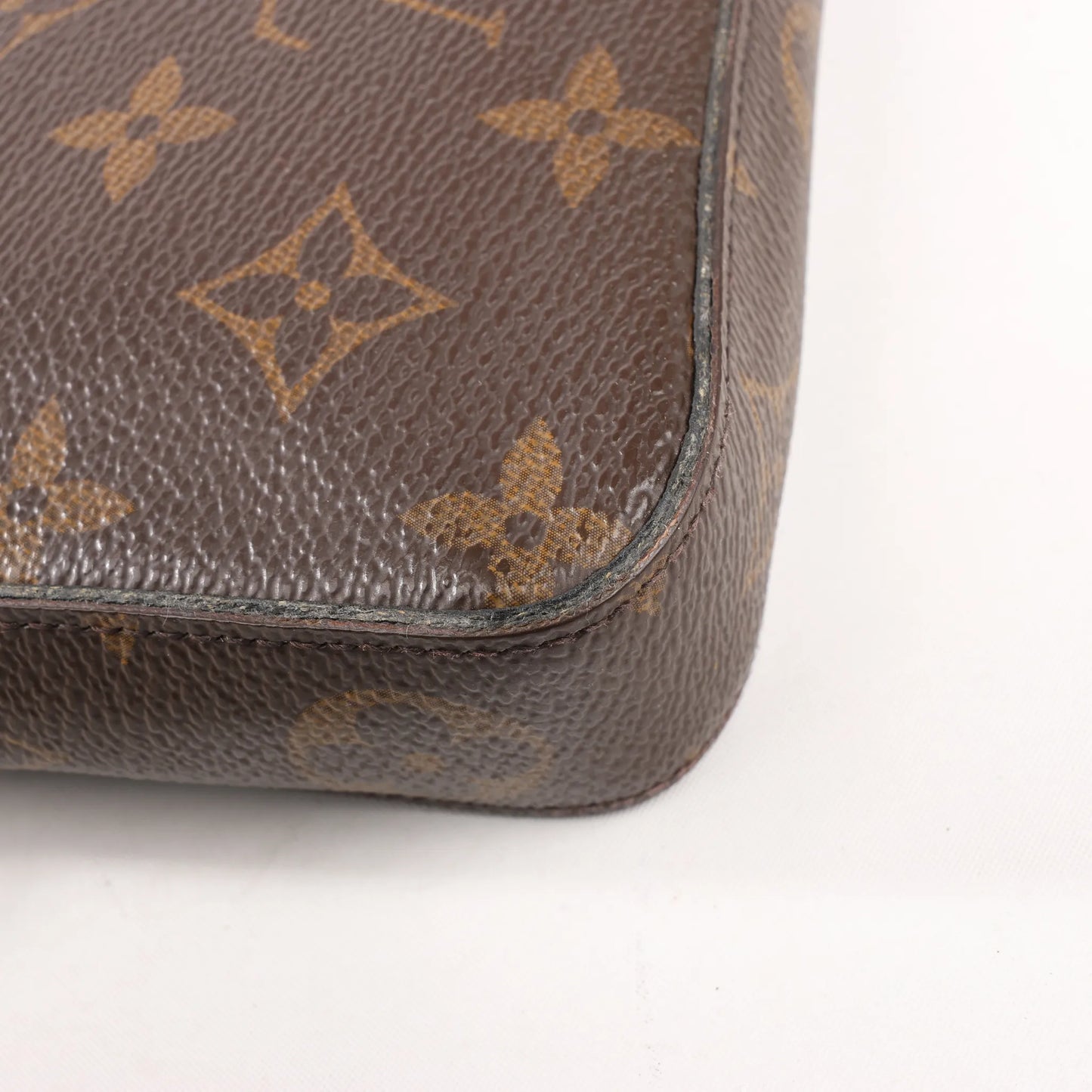 Louis Vuitton Monogram Pochette Pochette Félicie Crossbody Bag in Brown M61276
