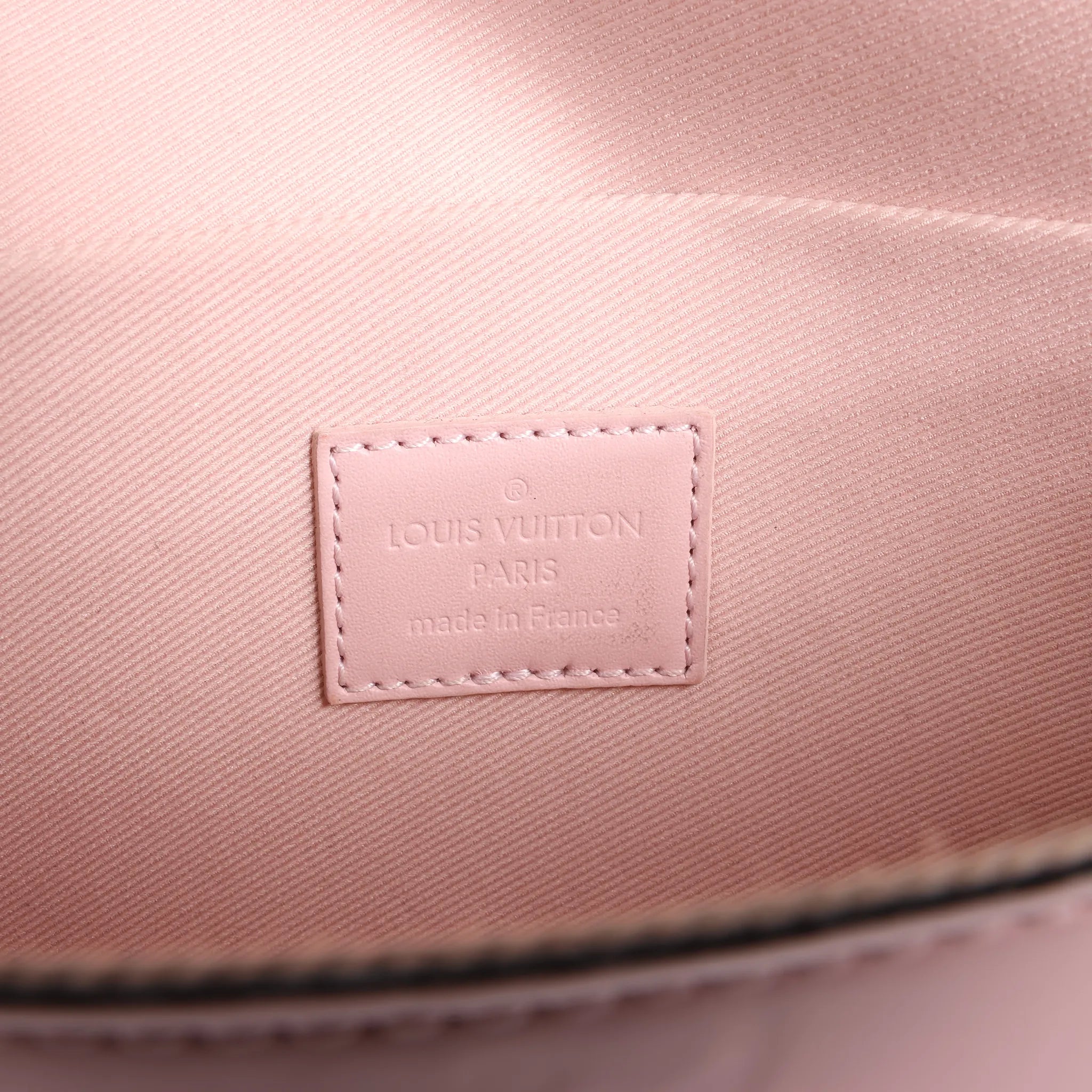 Louis Vuitton Pochette Félicie Vernis Leather Crossbody Bag in Pink