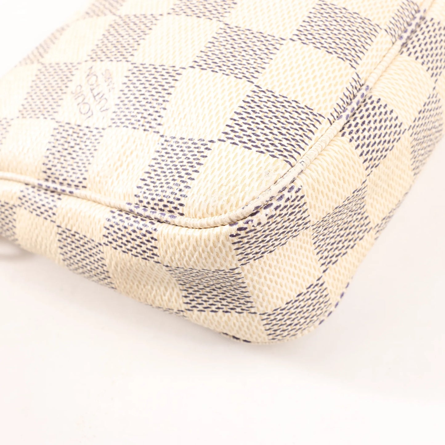 Louis Vuitton Pochette Accessoire Damier Azur Handbag in Beige N41207