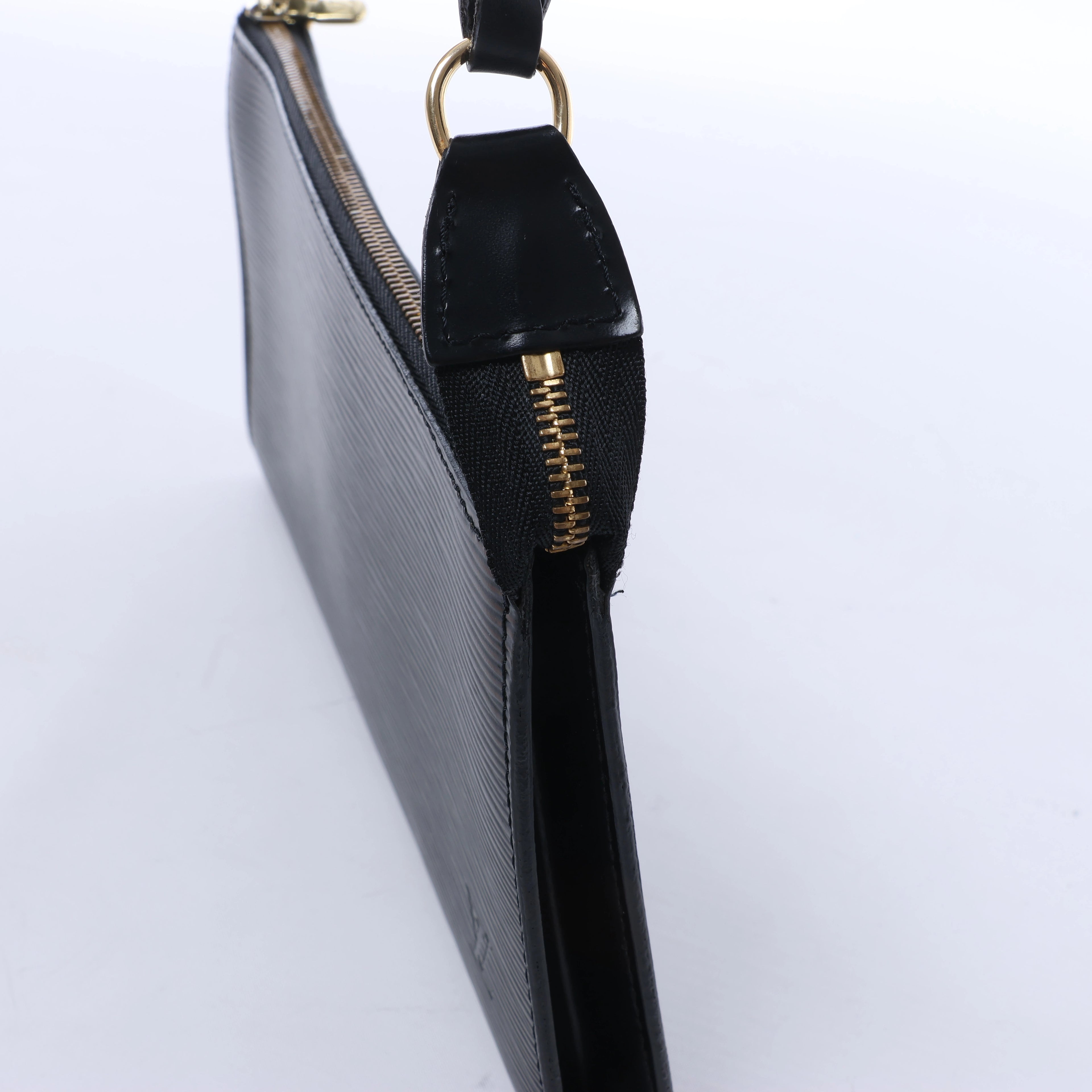 Louis Vuitton Pochette Accessoire Epi Leather Handbag in Black M52942