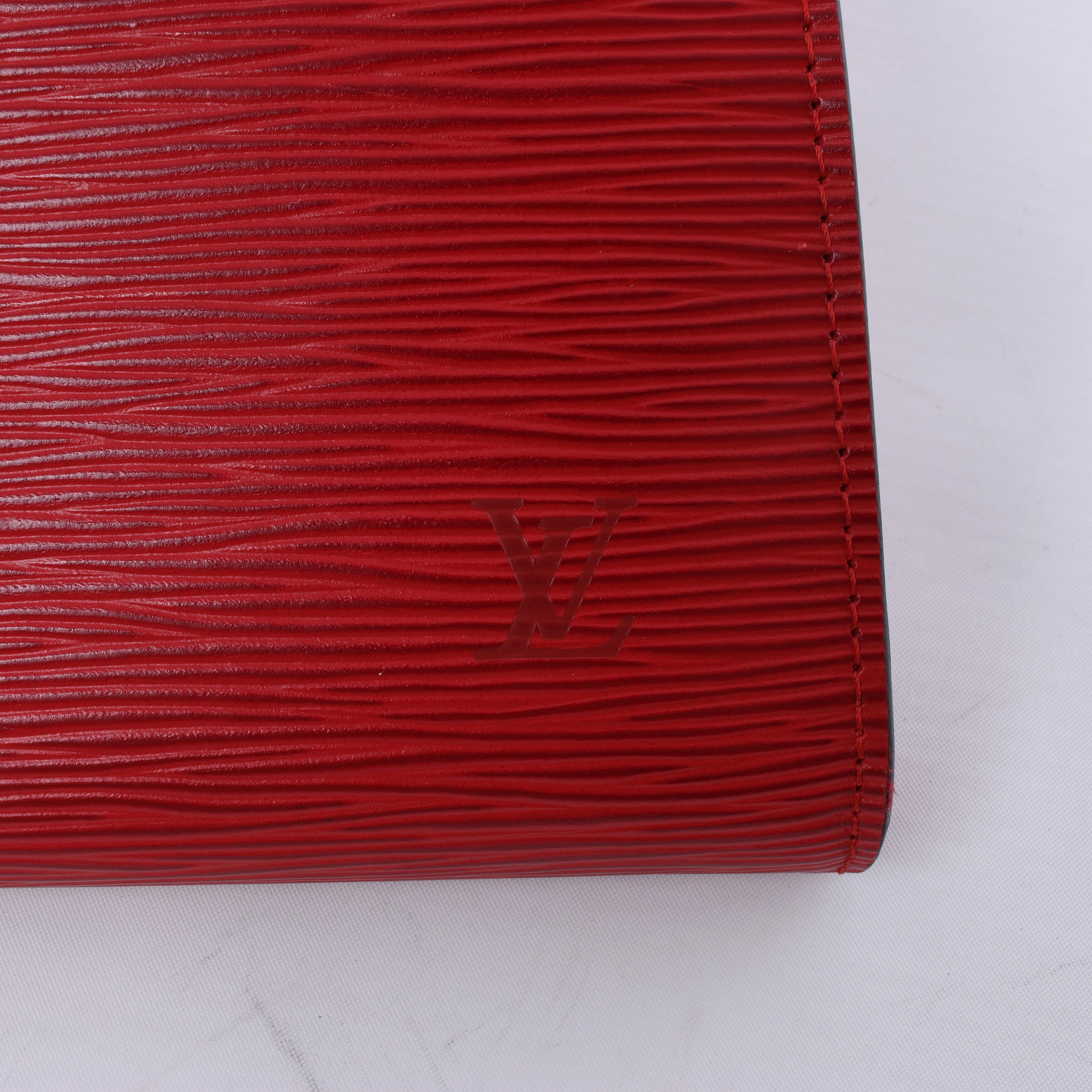 Louis Vuitton Pochette Accessoire Epi Leather Handbag in Red M52947