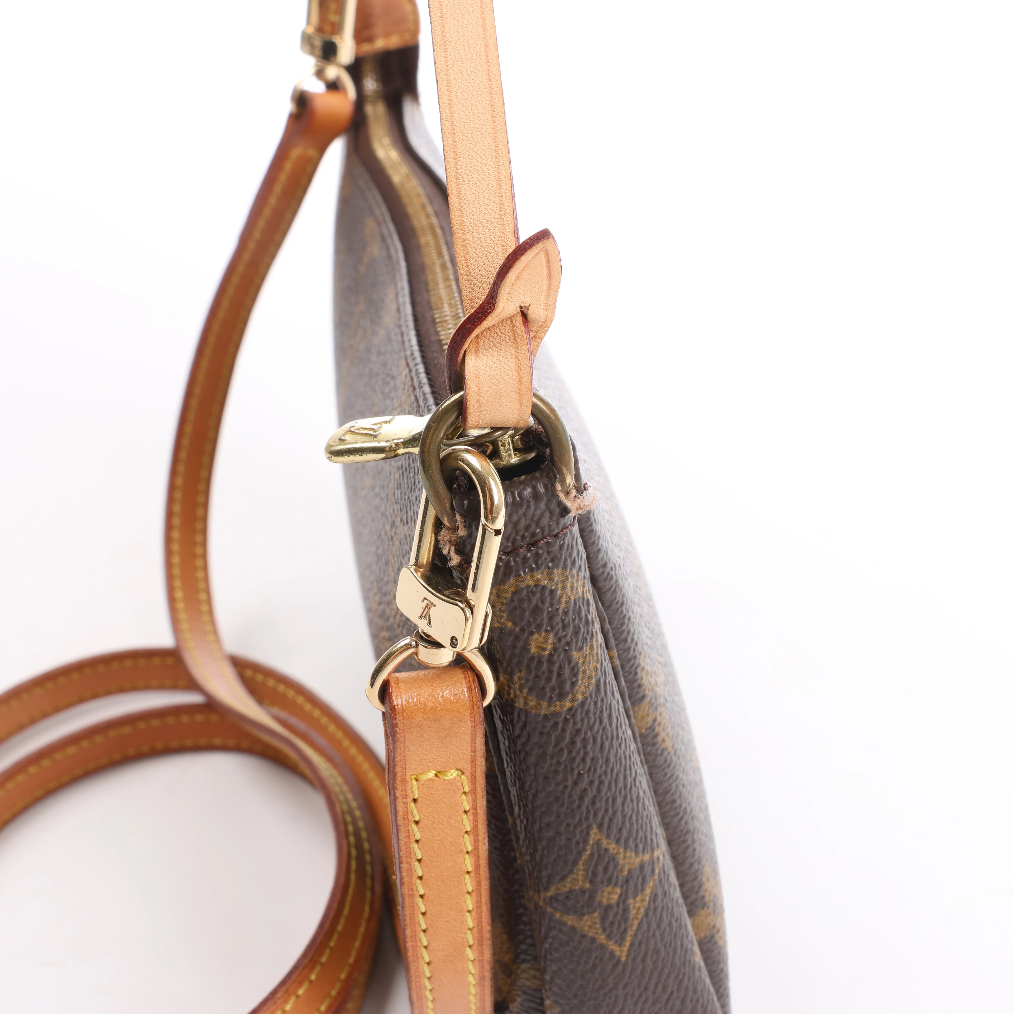 Bolso de mano Louis Vuitton Pochette Accessoir de lona con monograma en marrón M51980