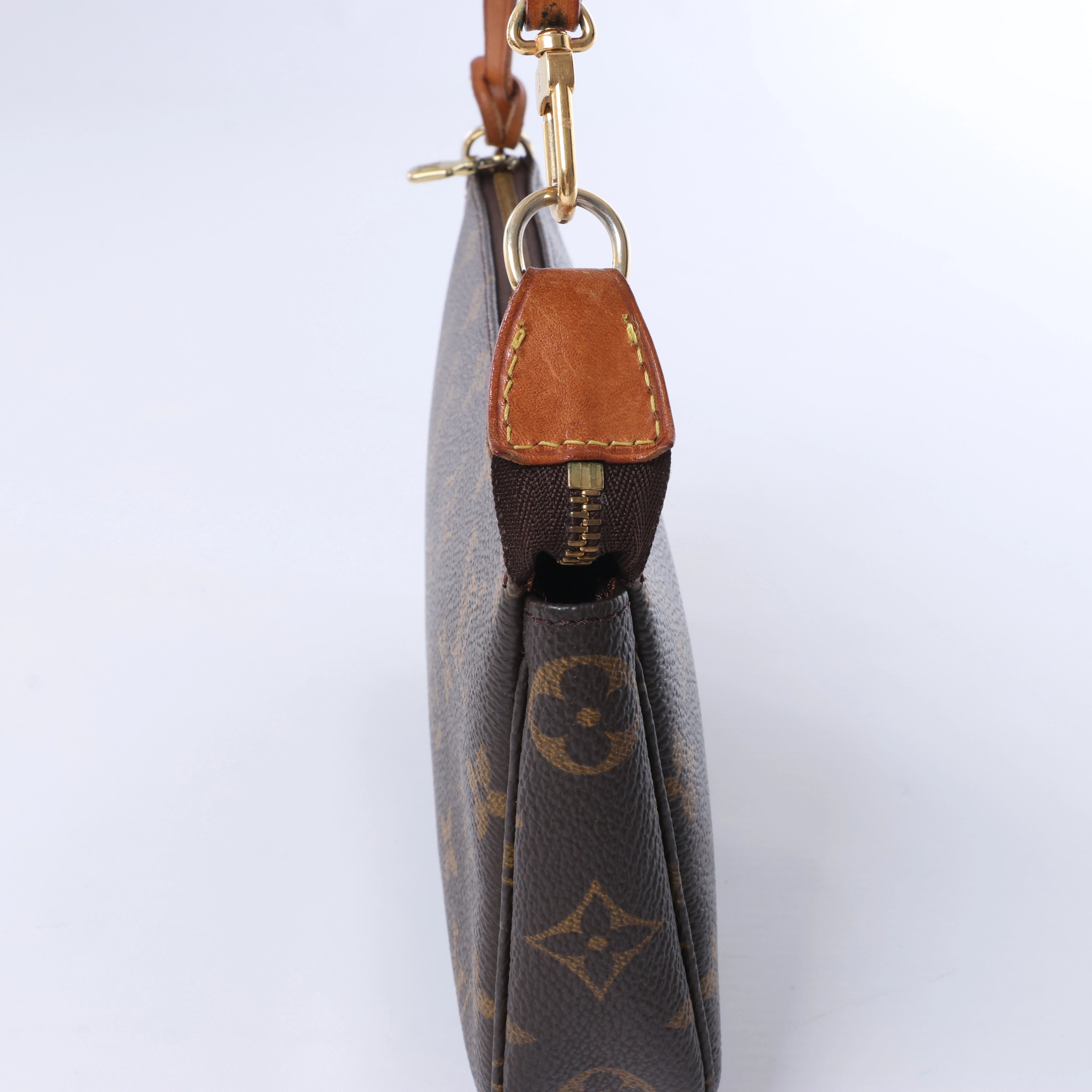 Louis Vuitton Monogram Canvas Pochette Accessoire Handbag M51980