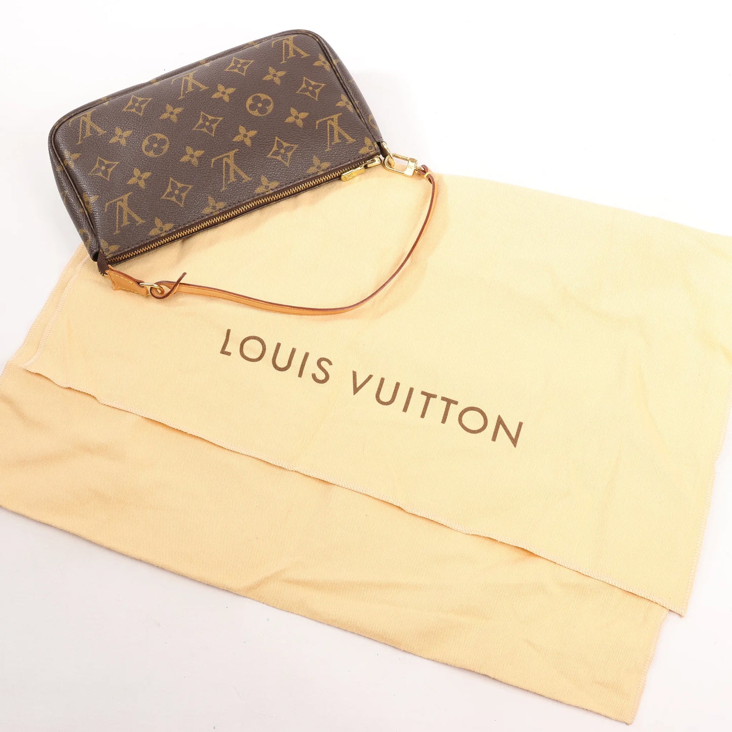 Louis Vuitton Pochette Accessoir Monogram Handbag in Brown M51980