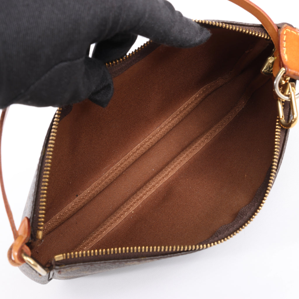 Bolso de mano Louis Vuitton Pochette Accessoir de lona con monograma en marrón M51980