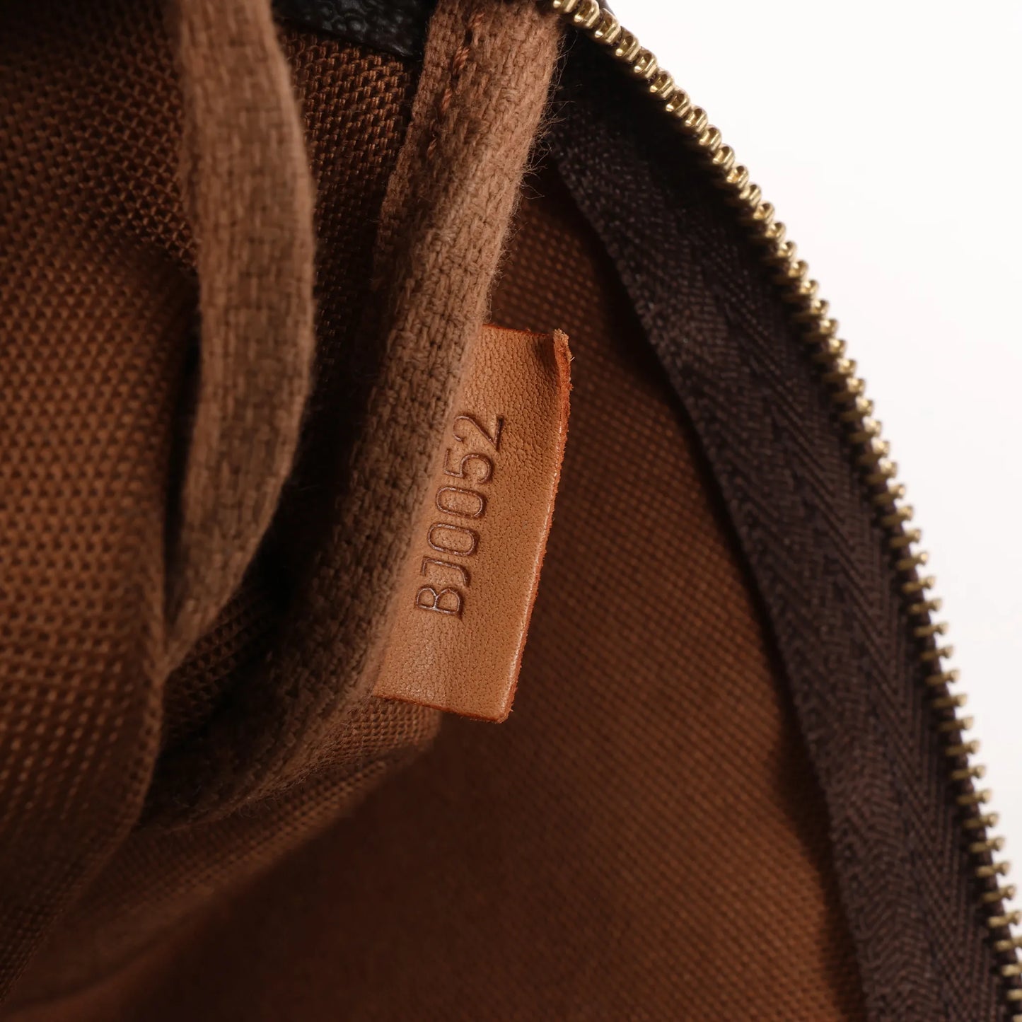 Louis Vuitton Pochette Accessoir Monogram Canvas Handbag in Brown M51980