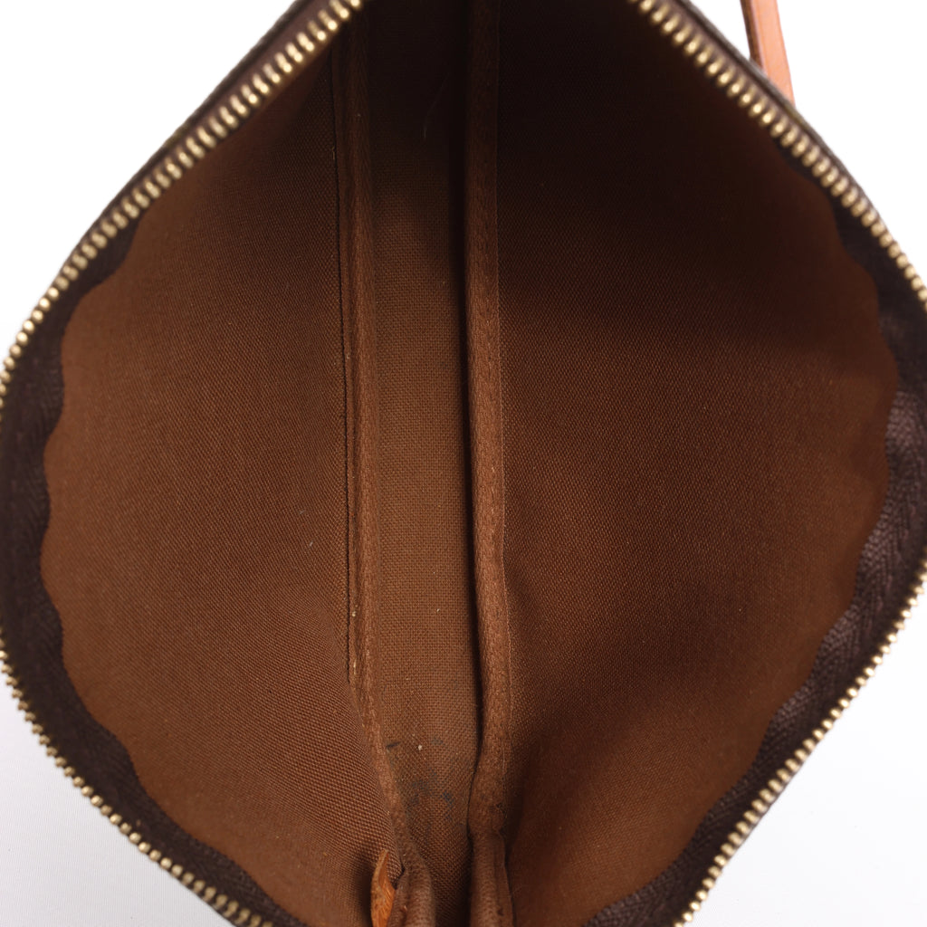Bolso de mano Louis Vuitton Pochette Accessoir de lona con monograma en marrón M51980
