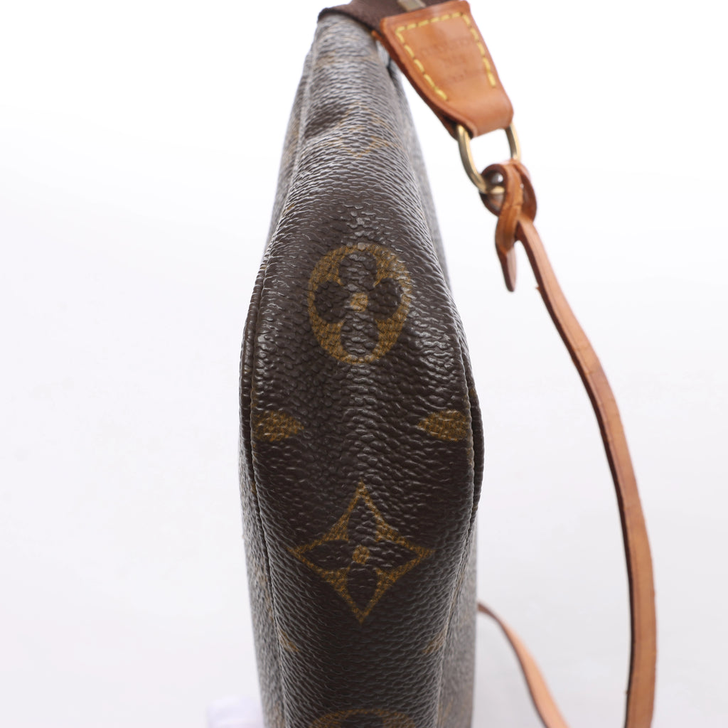 Louis Vuitton Pochette Accessoire Monogram Canvas Handbag in Brown M51980
