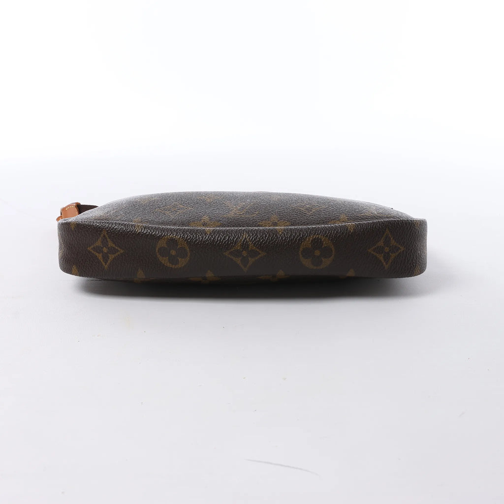 Louis Vuitton Pochette Accessoir Monogram Canvas Handbag in Brown M51980