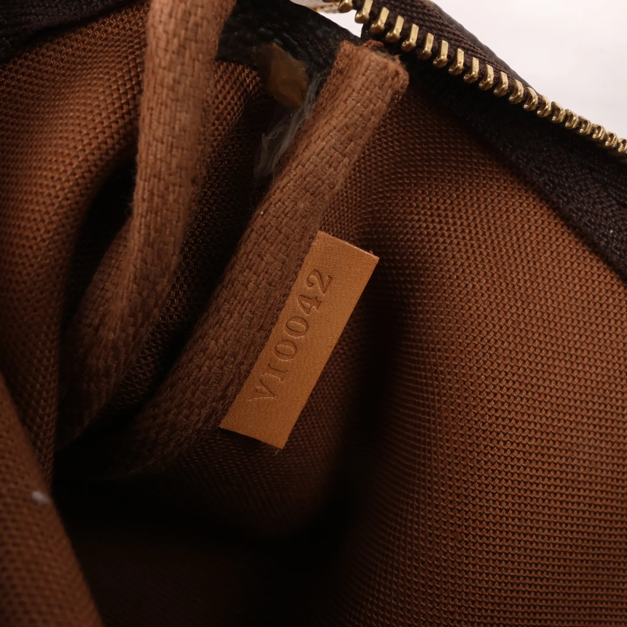 Louis Vuitton Pochette Accessoir Monogram Canvas Handbag in Brown M51980