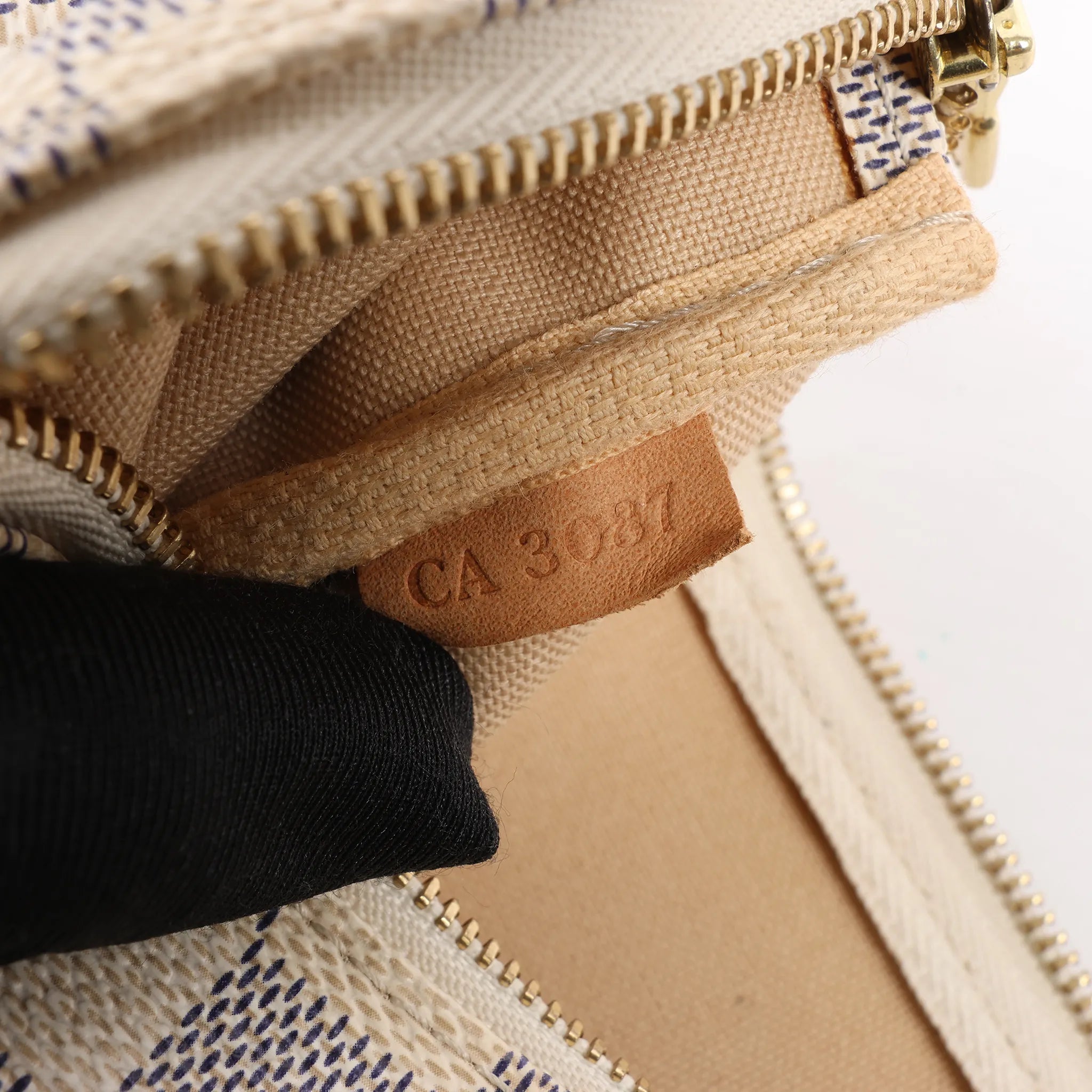 Louis Vuitton Damier Azur Pochette Accessoire Shoulder Bag N51986
