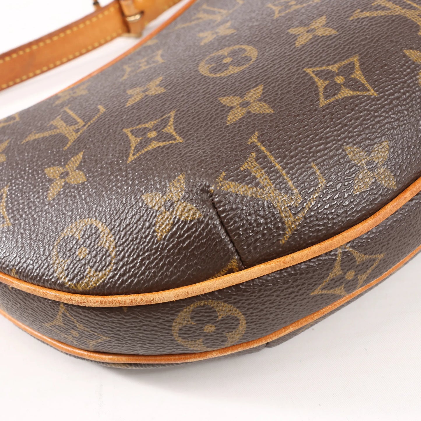 Louis Vuitton Monogram Pochette Croissant Shoulder Bag in Brown M51510