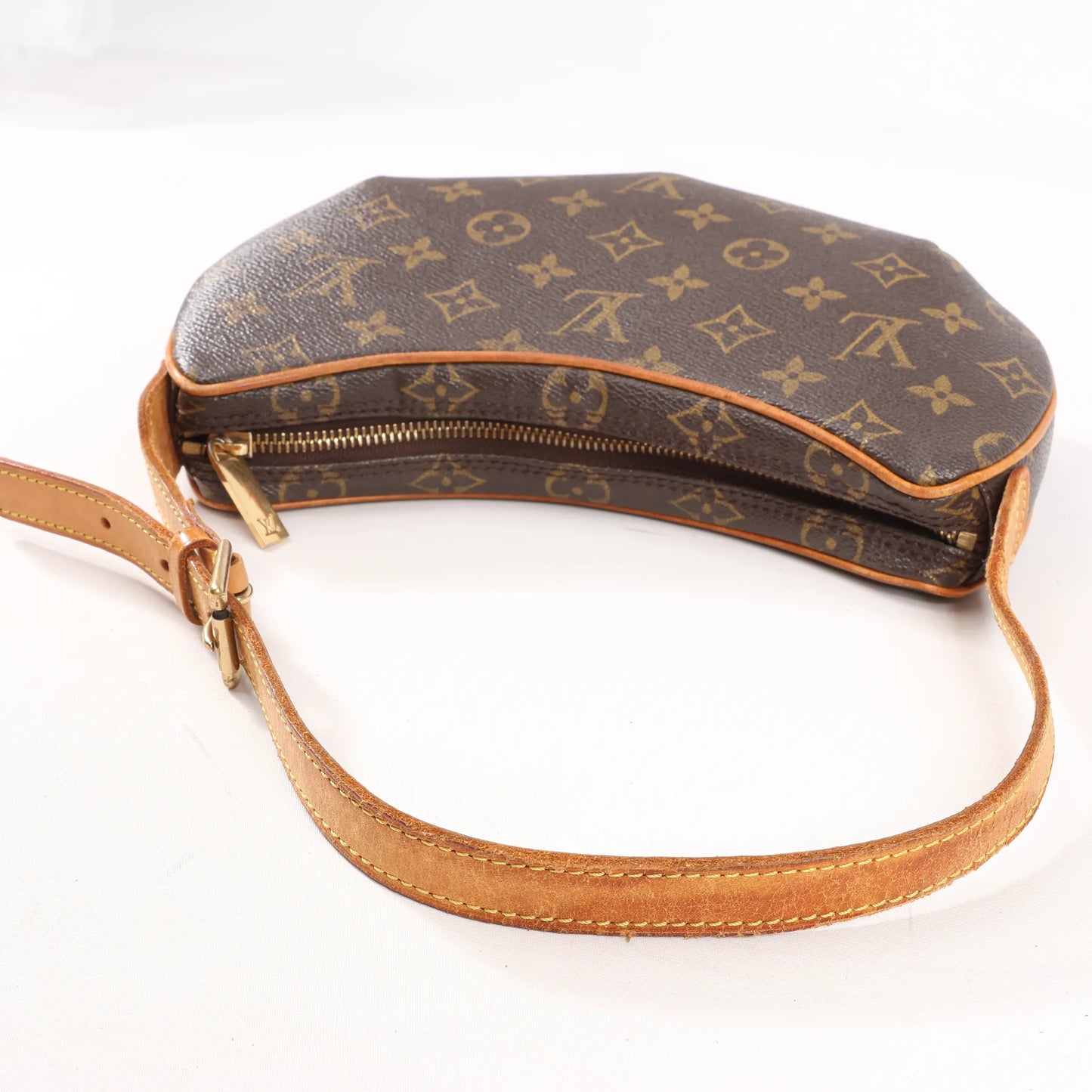 Louis Vuitton Monogram Pochette Croissant Shoulder Bag in Brown M51510