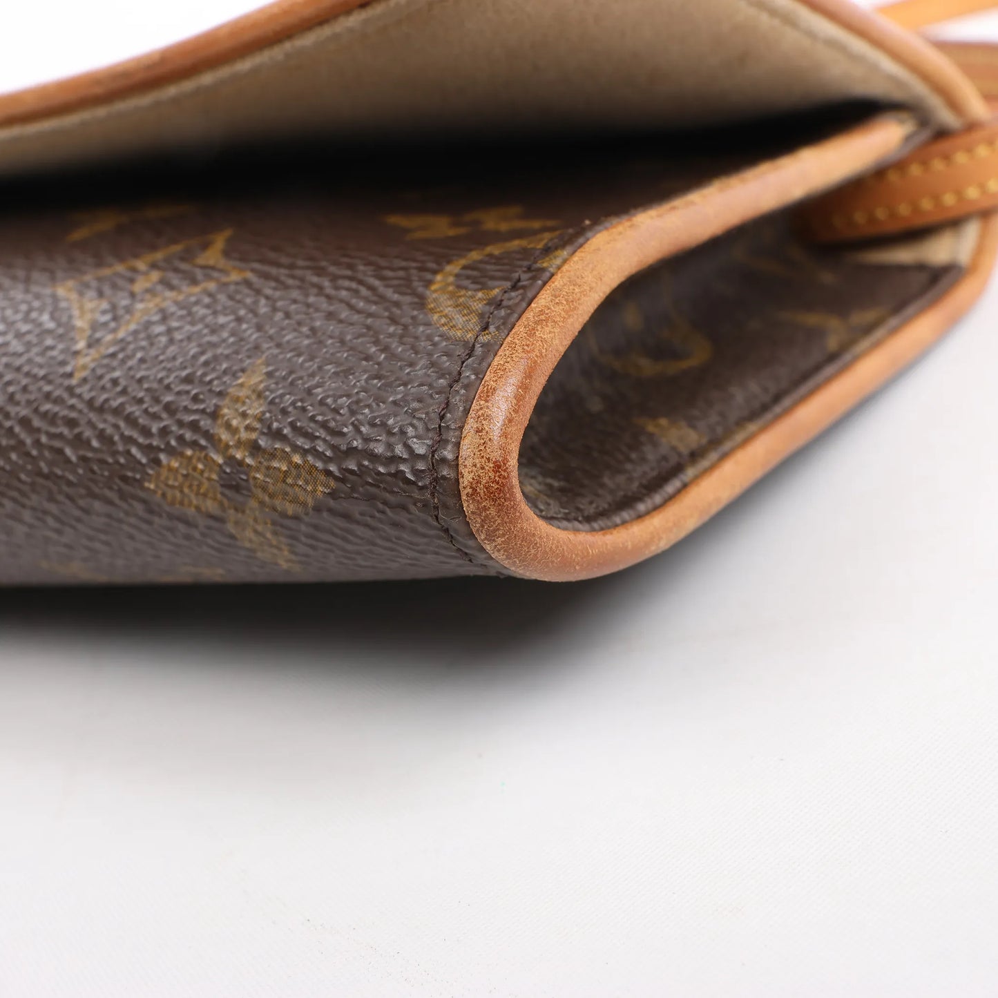 Louis Vuitton Monogram Canvas Pochette Twin GM Shoulder Bag M51852