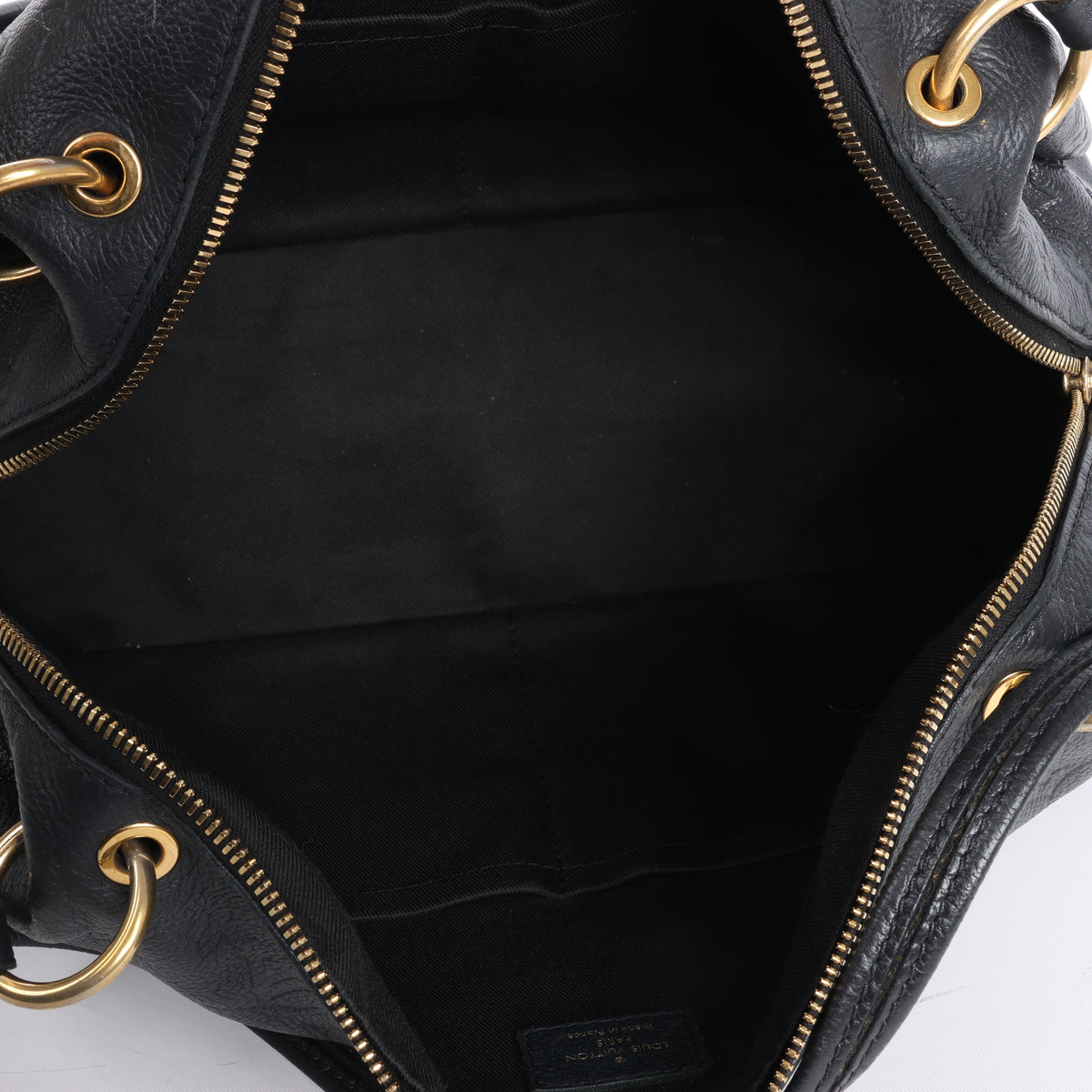 Bolso de hombro Louis Vuitton Pontheiu Monogram Empreinte en negro M43719