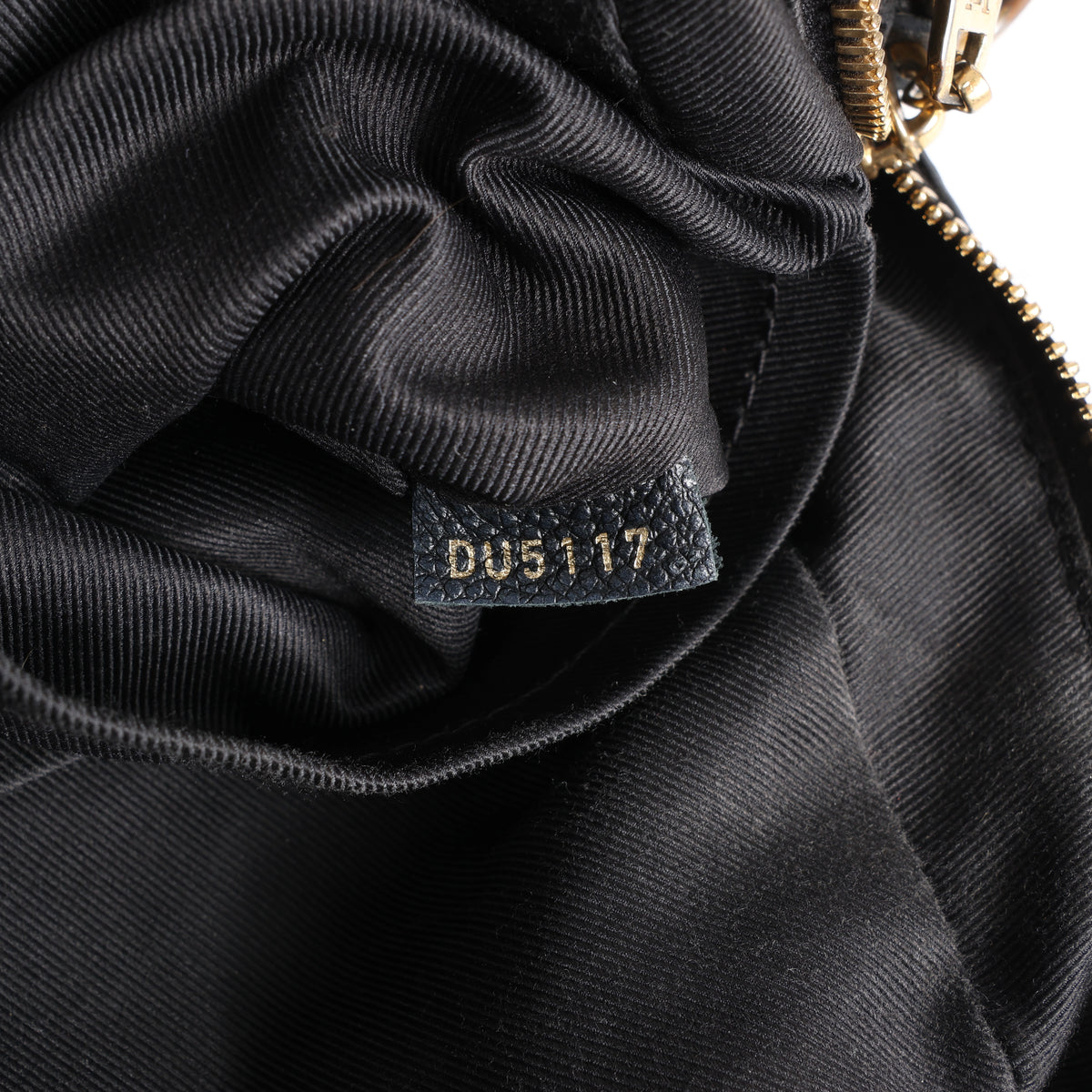 Bolso de hombro Louis Vuitton Pontheiu Monogram Empreinte en negro M43719