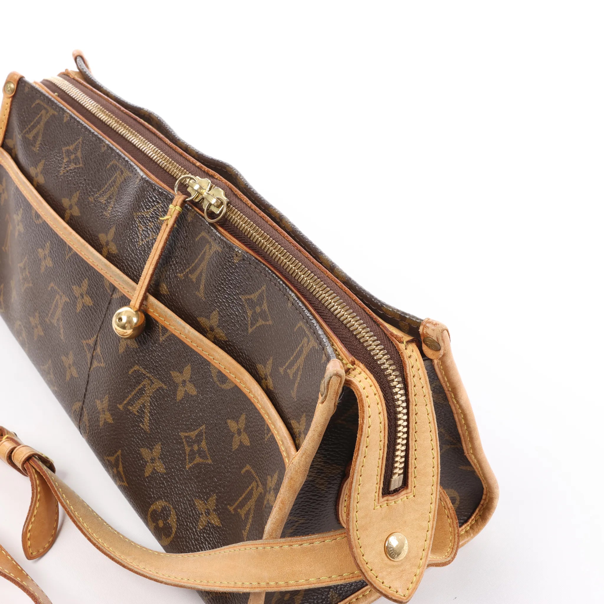 Louis Vuitton Popincourt Long Monogram Crossbody Bag M40008