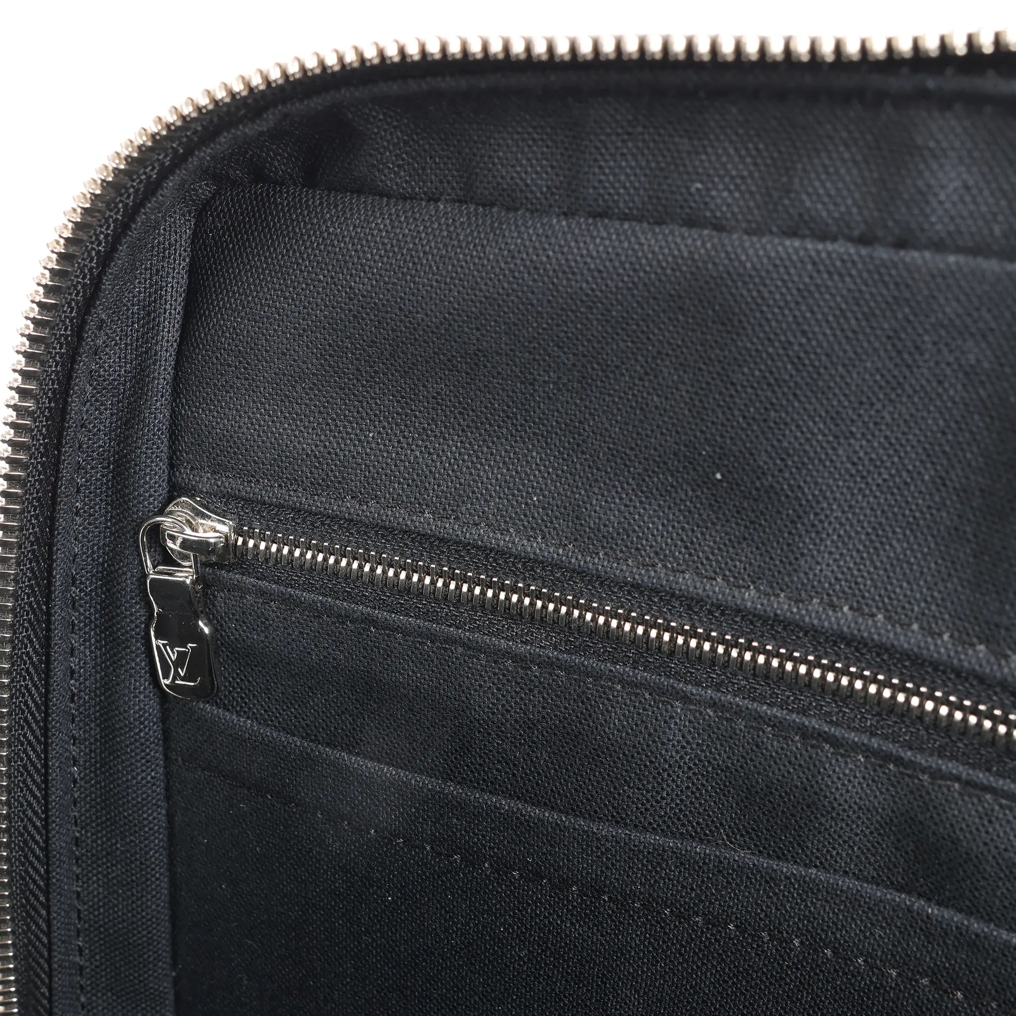 Louis Vuitton Porte Documents Voyages Damier Graphite Handbag in Dark Gray N41125
