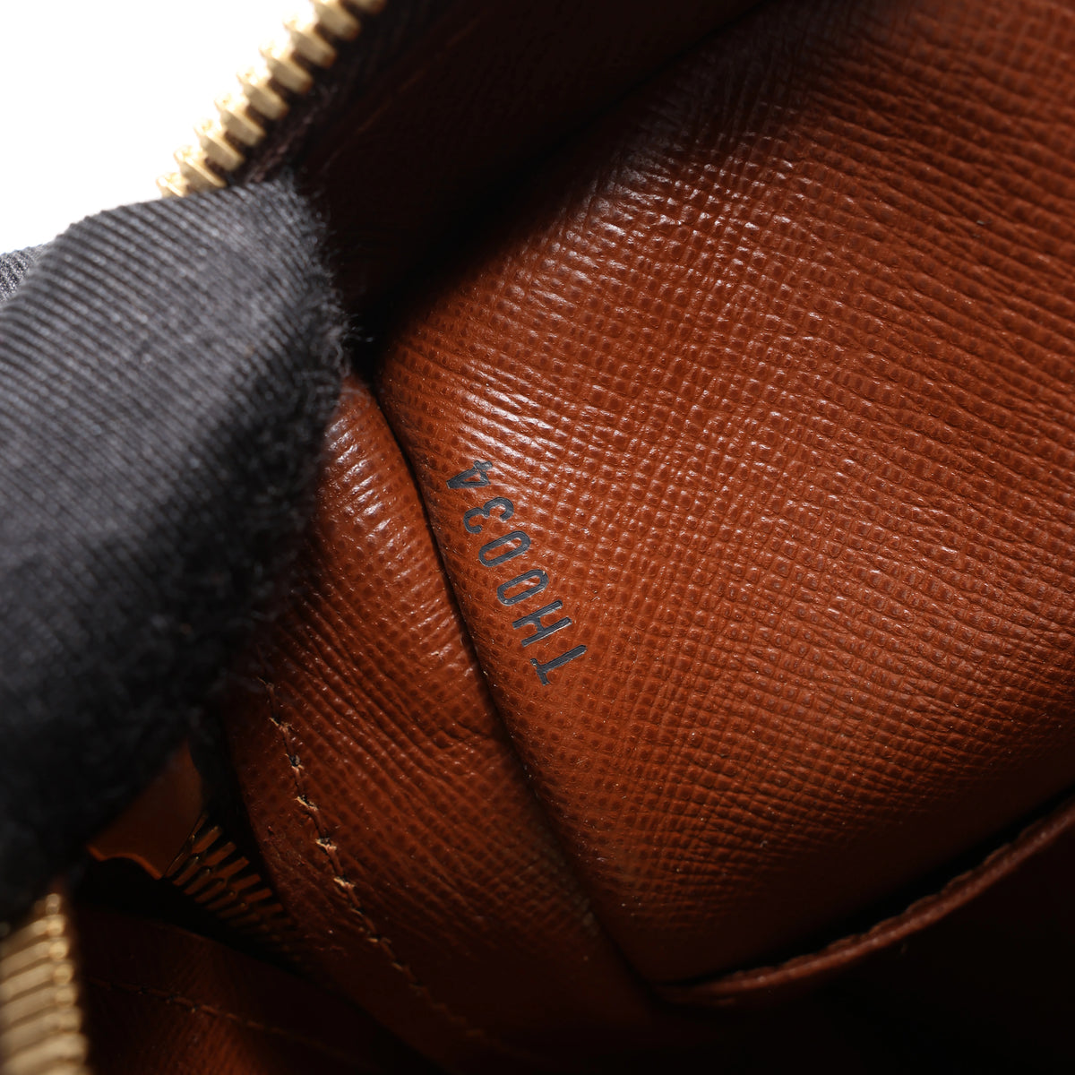 Louis Vuitton Porte Document Voyages Monogram Handbag in Brown M53361