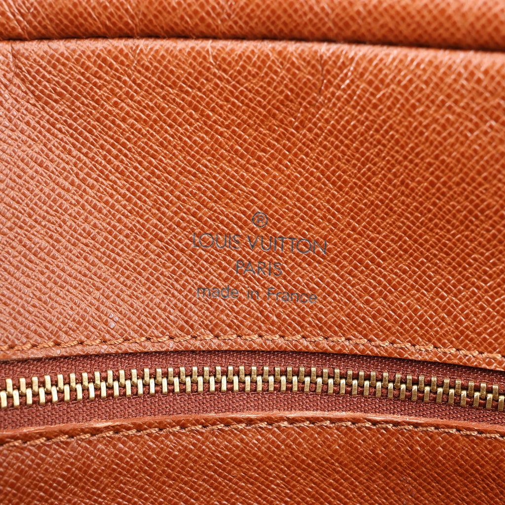 Louis Vuitton Monogram Porte Documents Voyage Handbag in Brown M53361