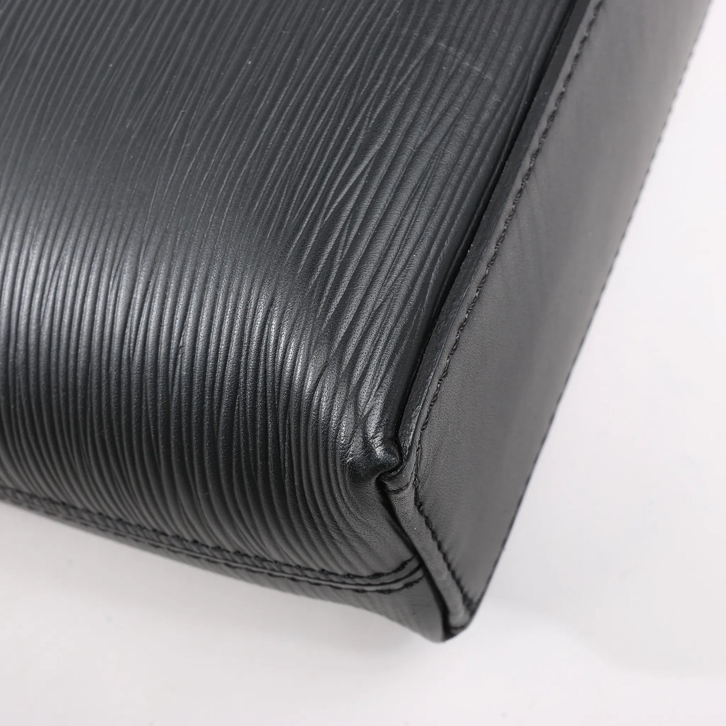 Louis Vuitton Epi Leather Porte Documents Jules Handbag in Black M50163