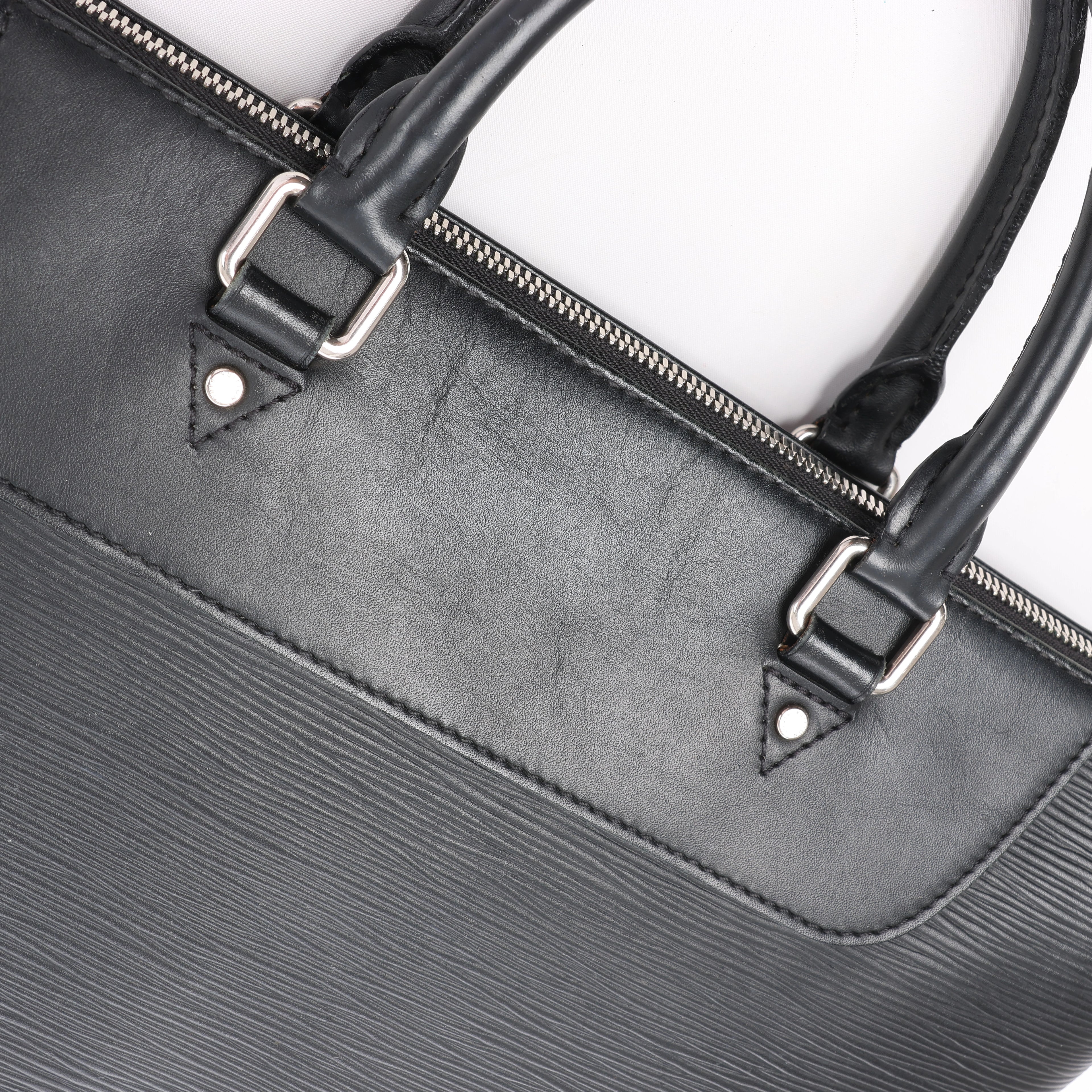 Louis Vuitton Porto Documan Jules Epi Leather Handbag in Black M50163