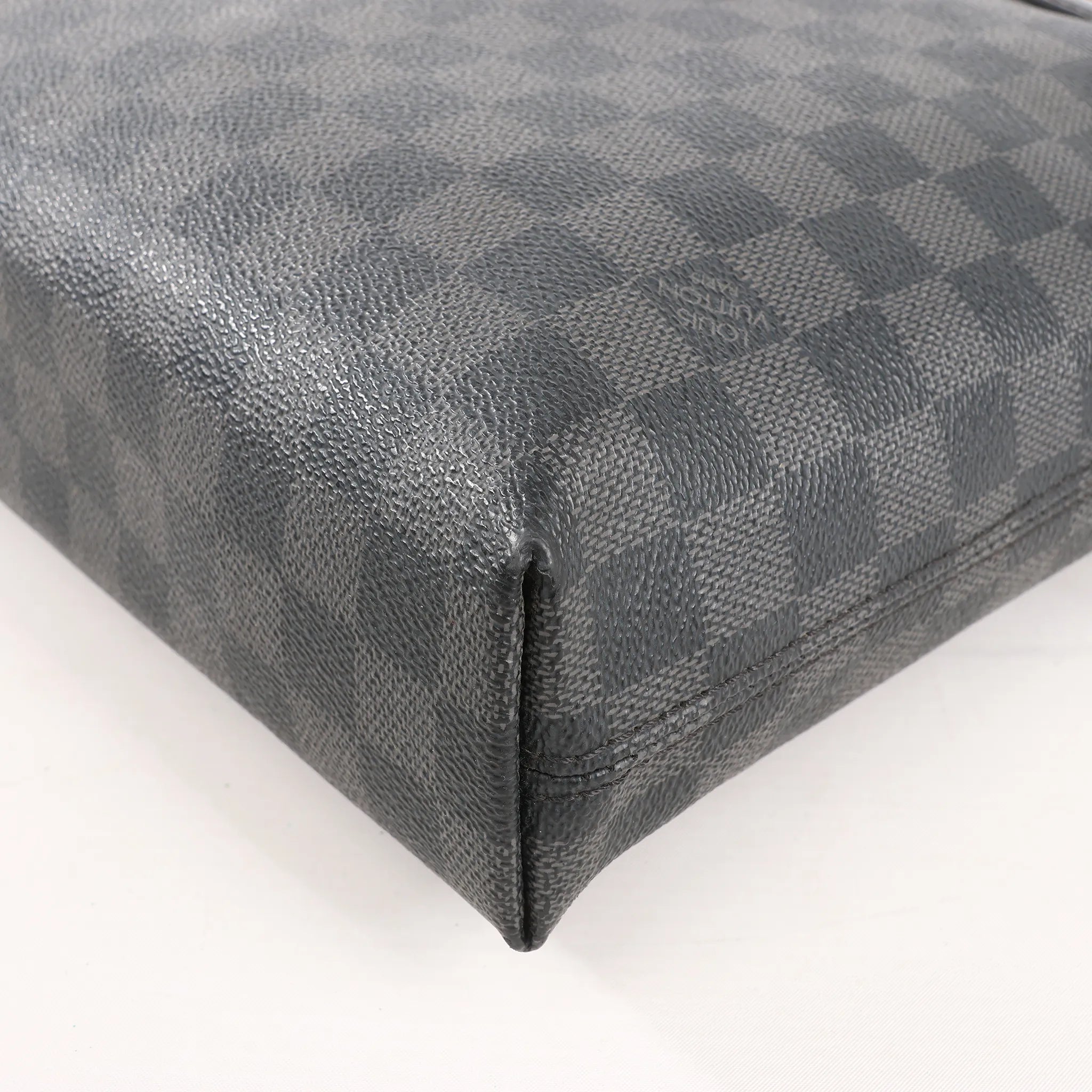 Louis Vuitton Damier Graphite Porte Documents Jules NM Handbag in Black N48260