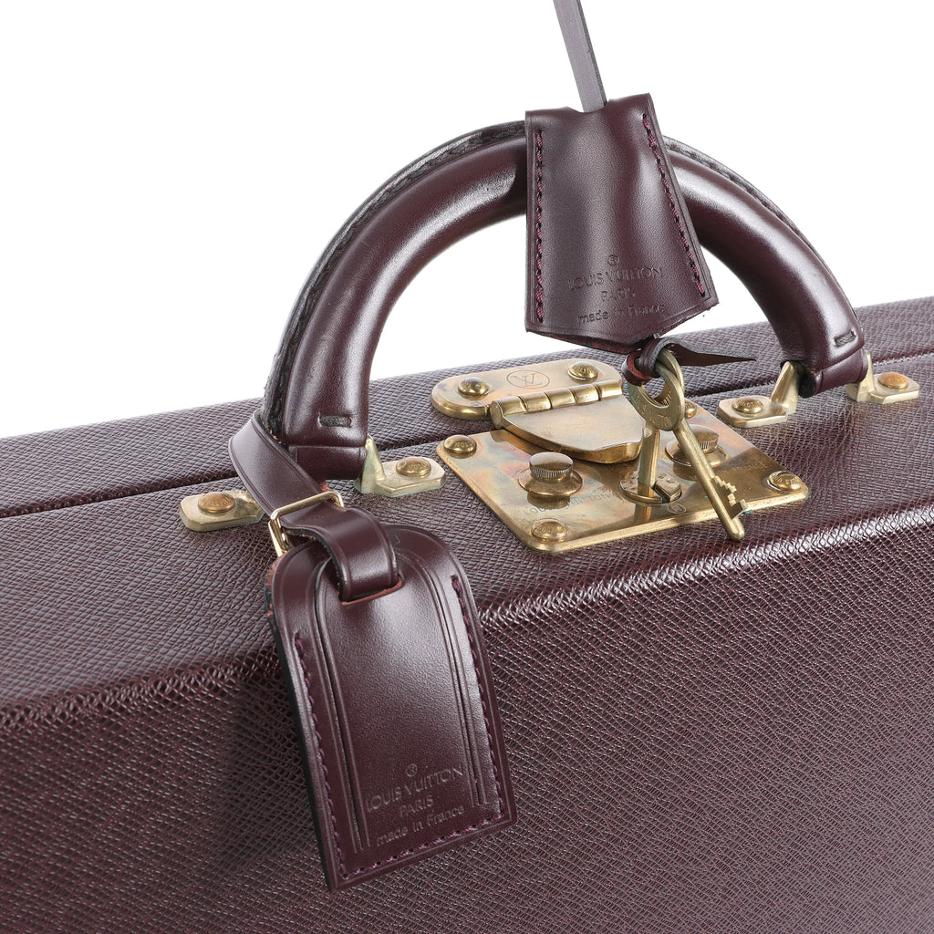 Louis Vuitton President Taiga Leather Handbag in Purple M30006