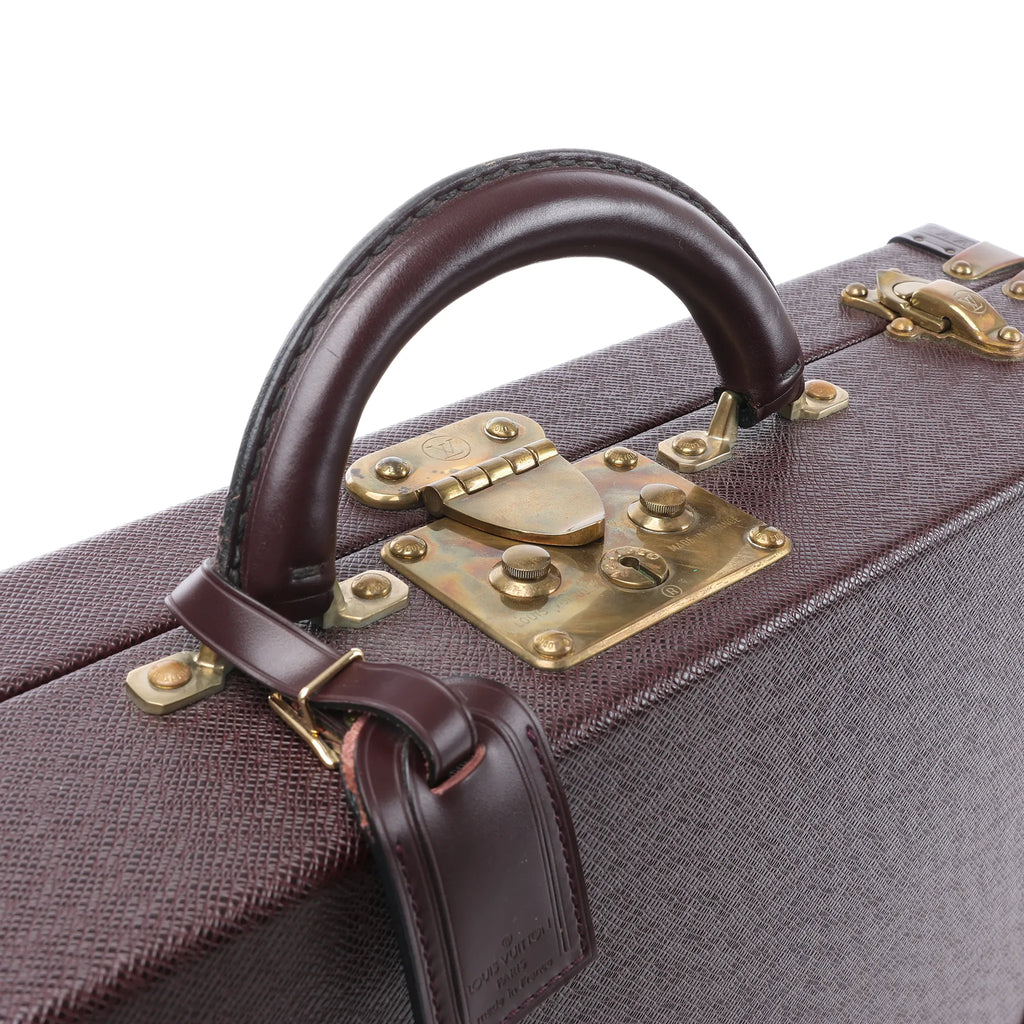 Louis Vuitton President Taiga Leather Handbag in Purple M30006