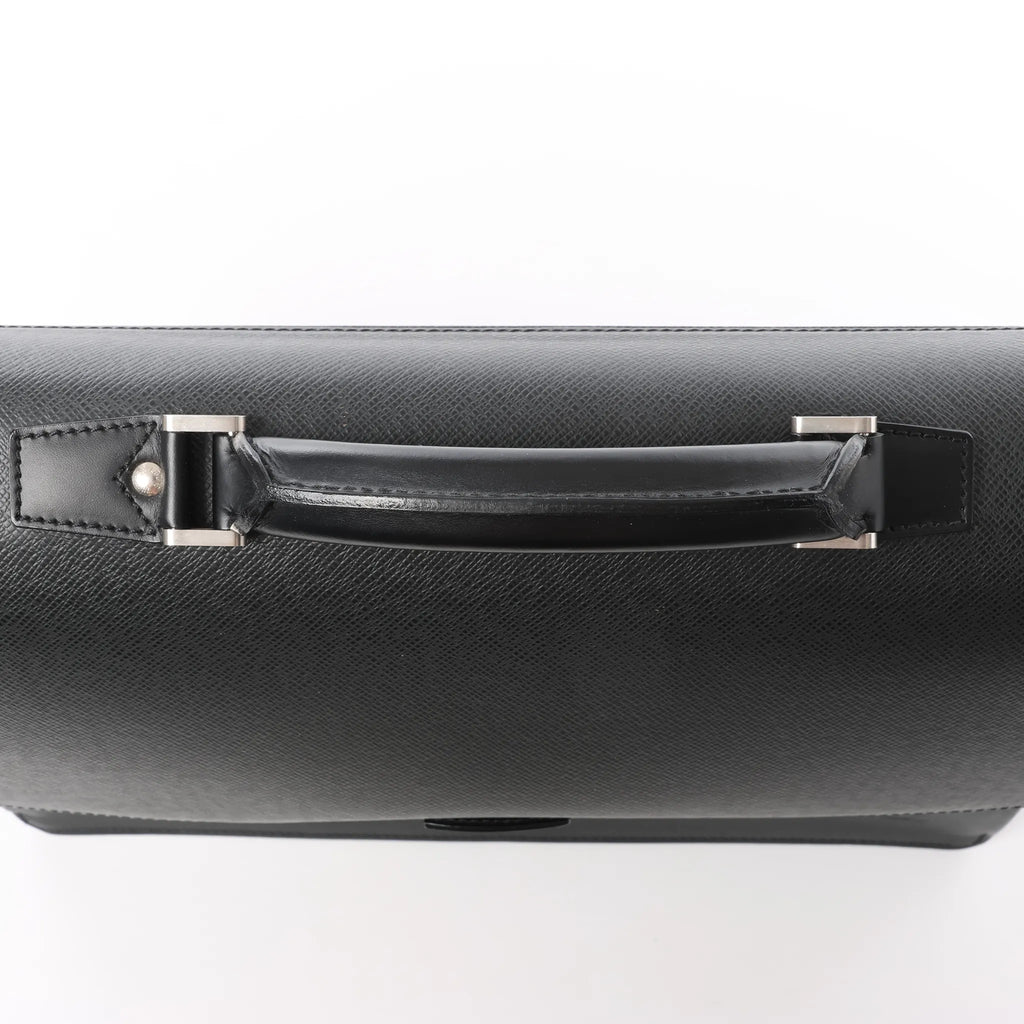 Louis Vuitton Robusto Taige Leather Briefcase in Black