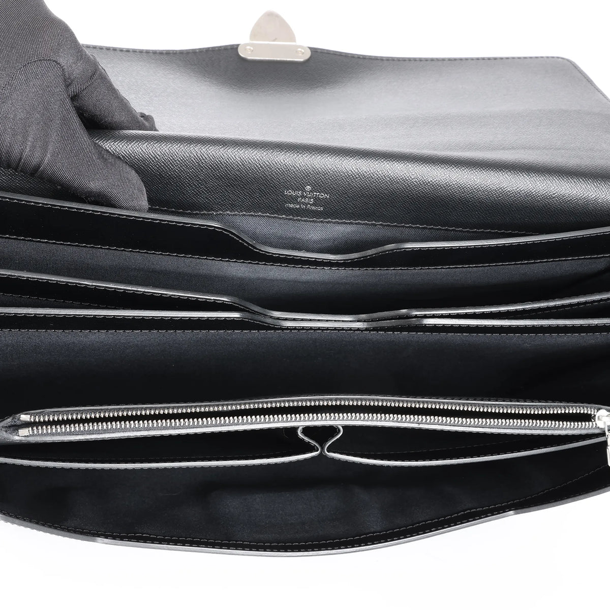 Louis Vuitton Robusto Taige Leather Briefcase in Black