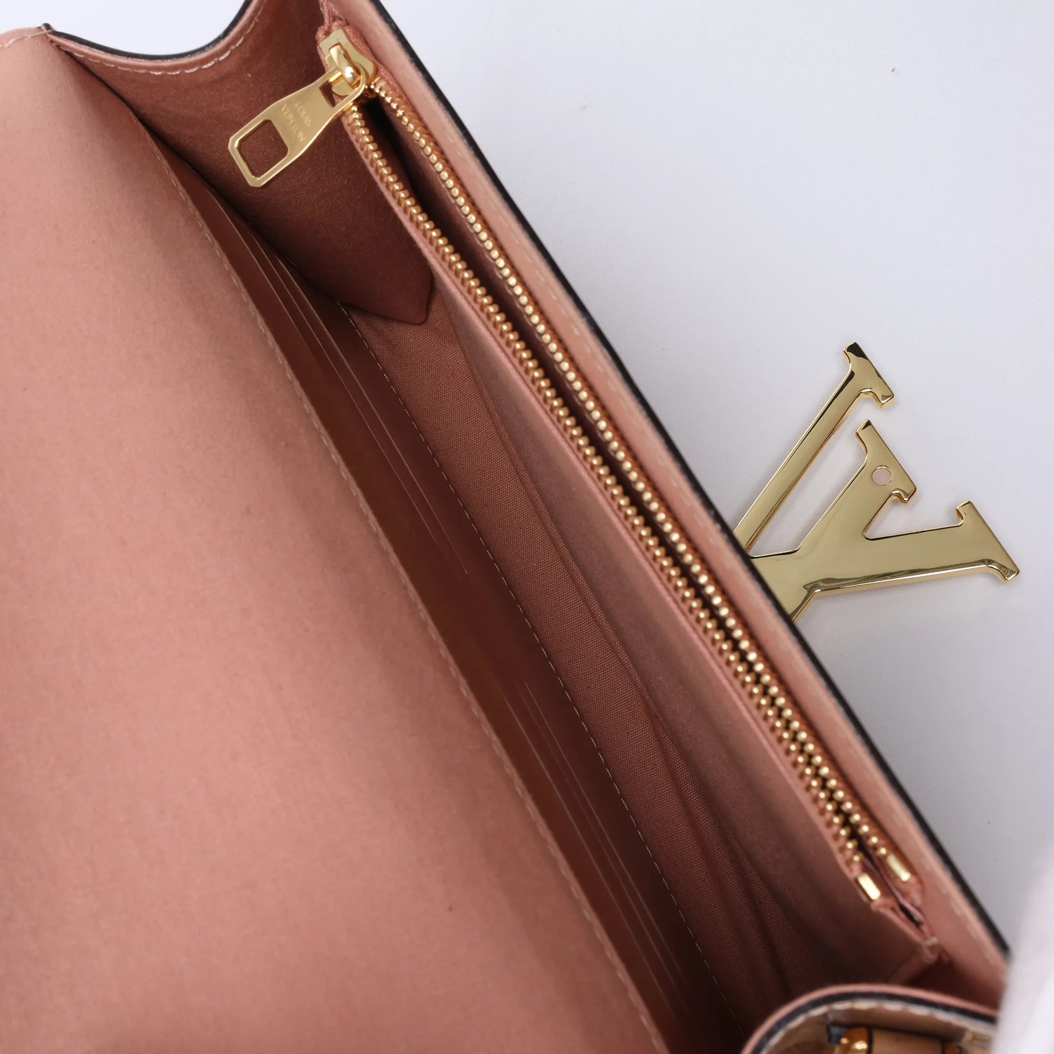 Louis Vuitton Louise Rose Velours Monogram Vernis Chain Clutch in Beige