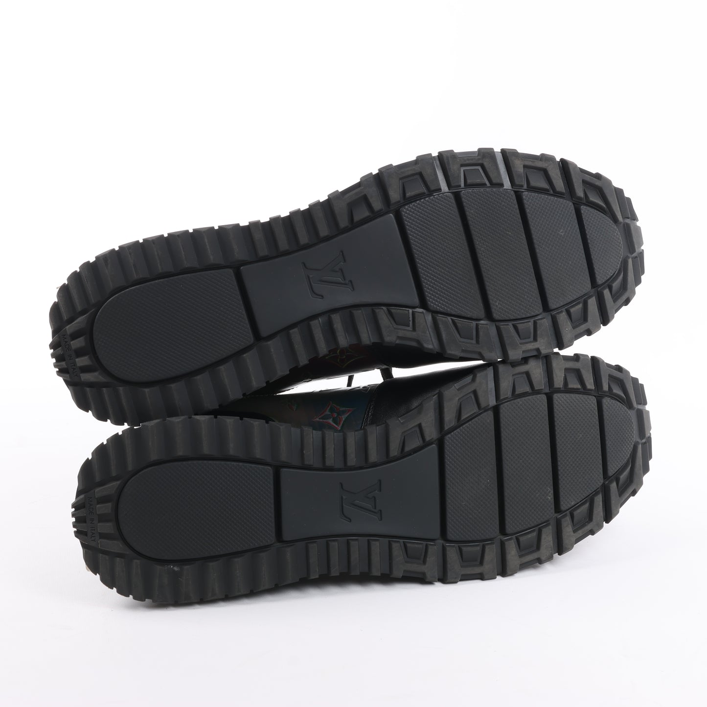 Baskets Louis Vuitton Runaway Line 20 ans Monogram Rainbow en cuir et tissu noir et multicolore GO0230, pointure 45 EU