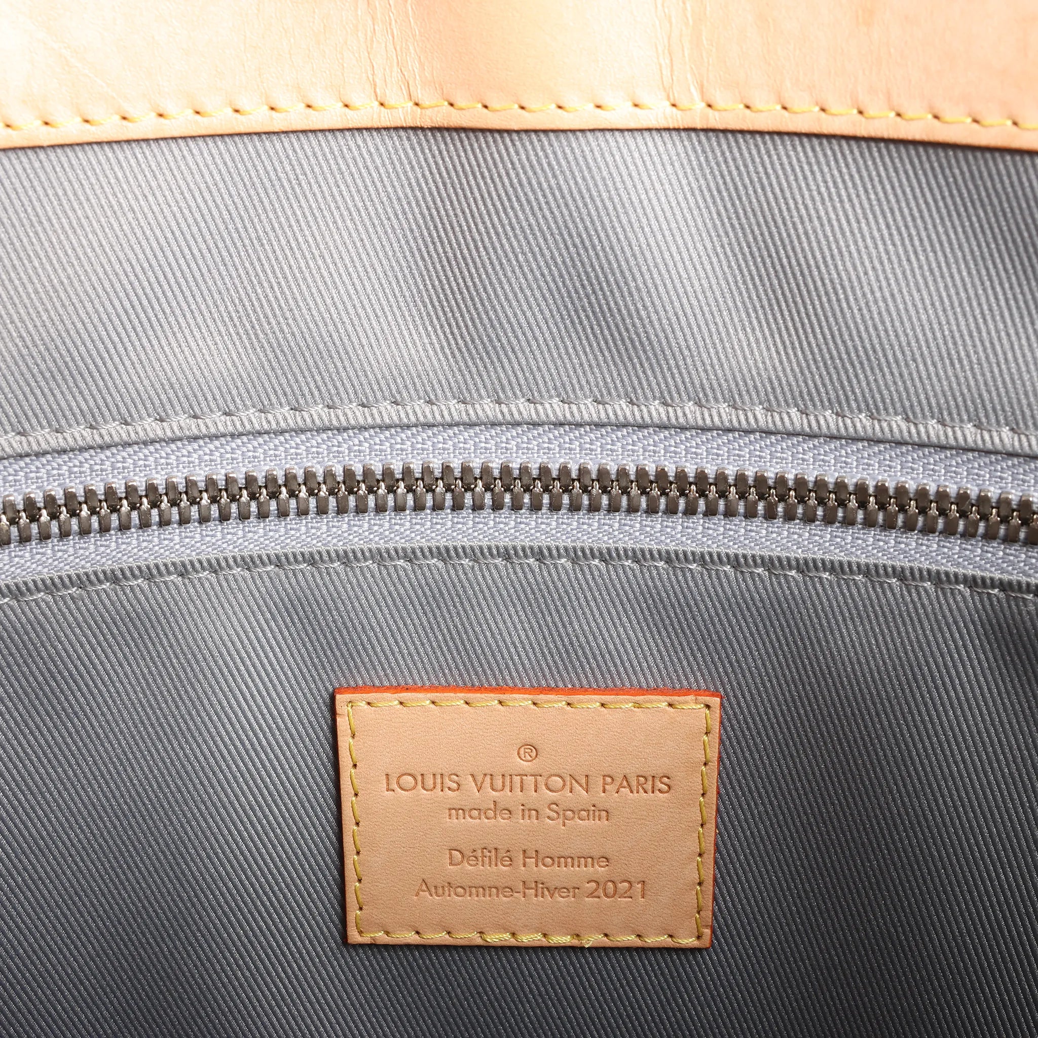 Louis Vuitton Sac Plat Limited Edition Monogram Mirror Handbag in Silver M45884