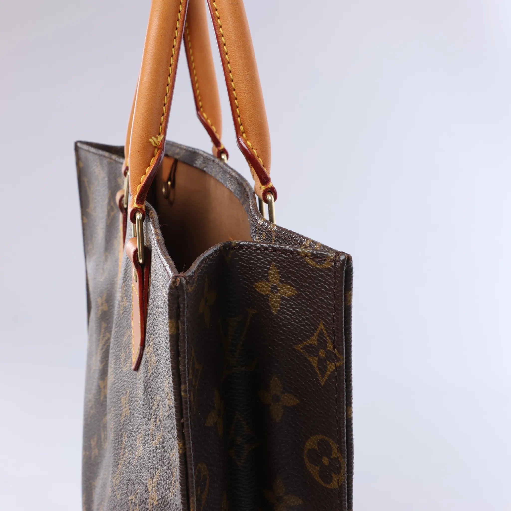 Louis Vuitton Sac Plat Monogram Canvas Handbag in Brown