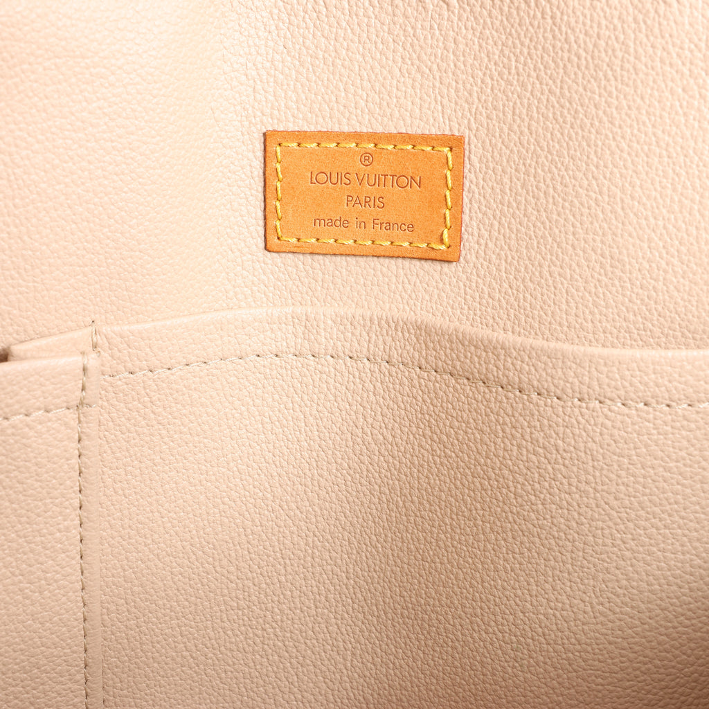 Louis Vuitton Sac Plat Monogram Handbag in Brown M51140