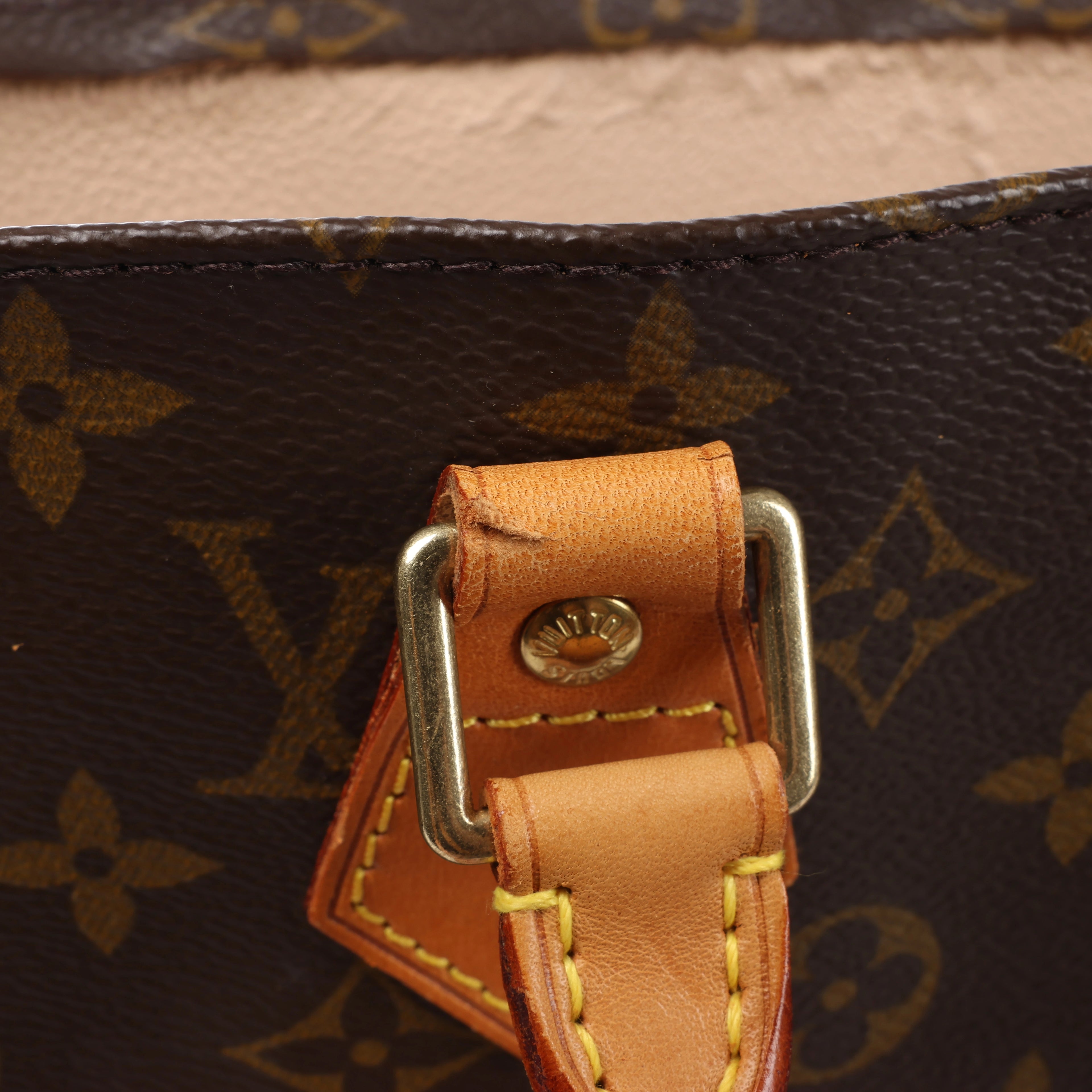 Bolso Louis Vuitton Sac Plat Monogram de lona marrón M51140