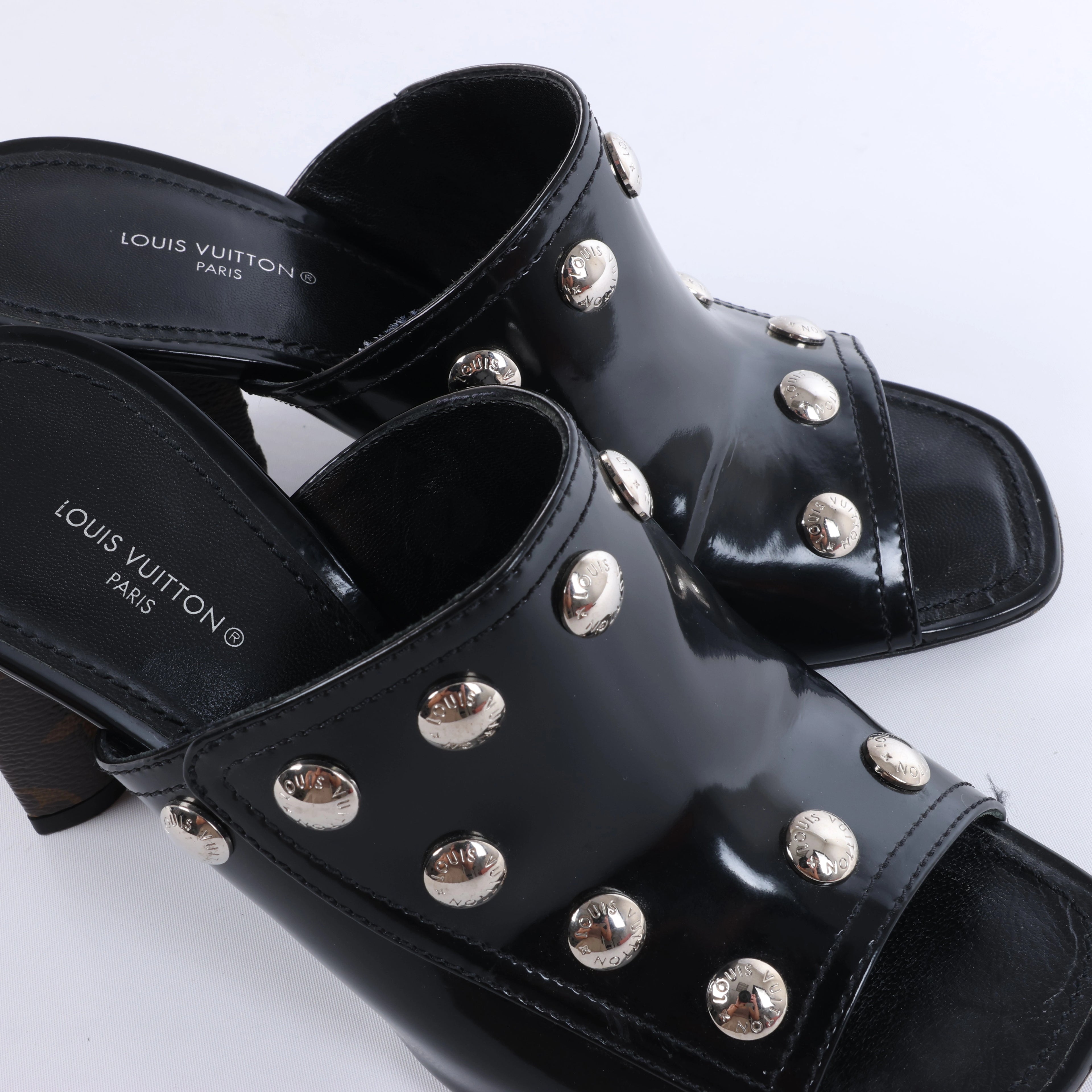 Louis Vuitton Silhouette Patent Mules in Black BR1211, Size EU 37